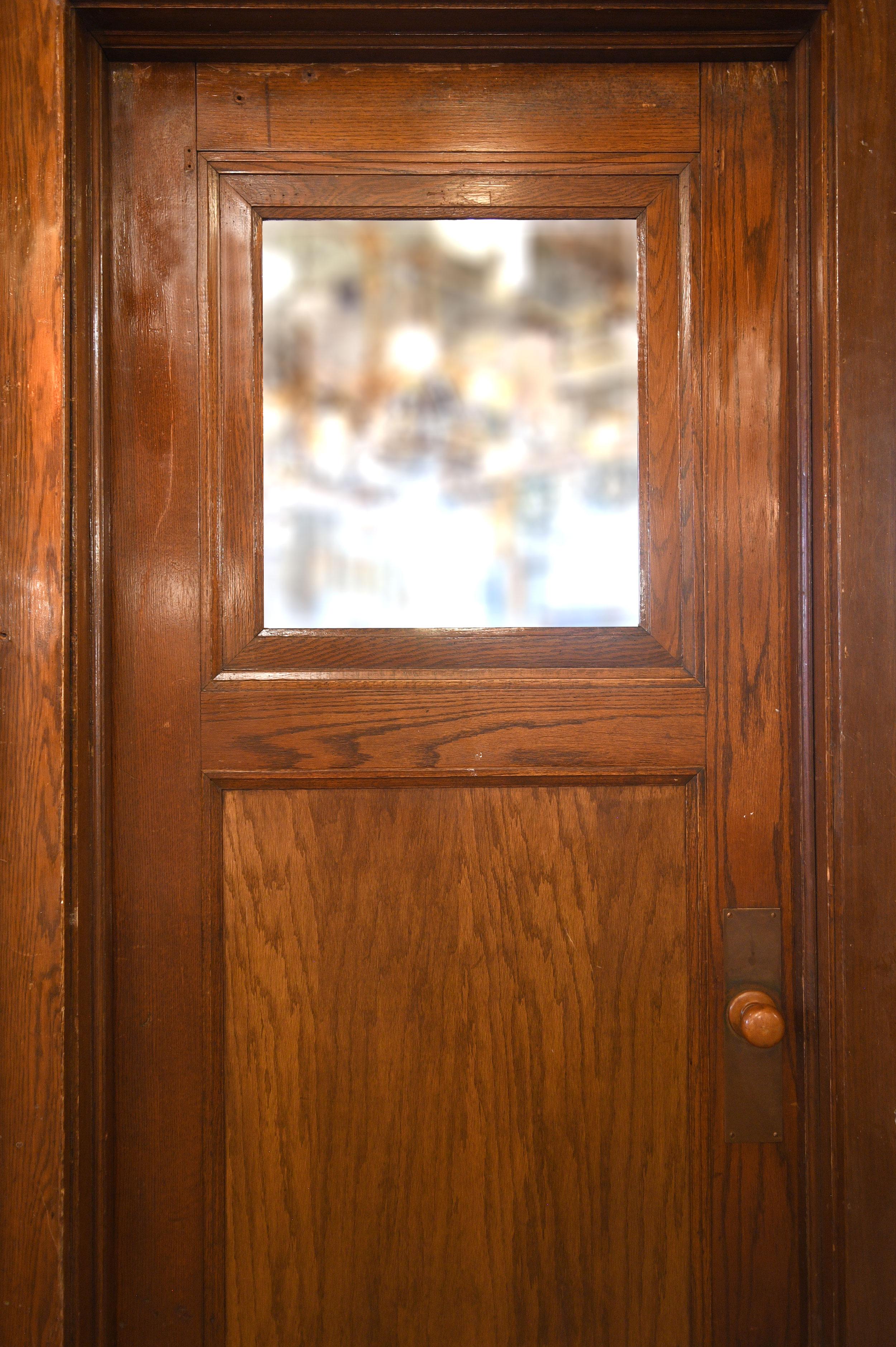 Oak Schoolhouse Door with Transom In Good Condition For Sale In Minneapolis, MN