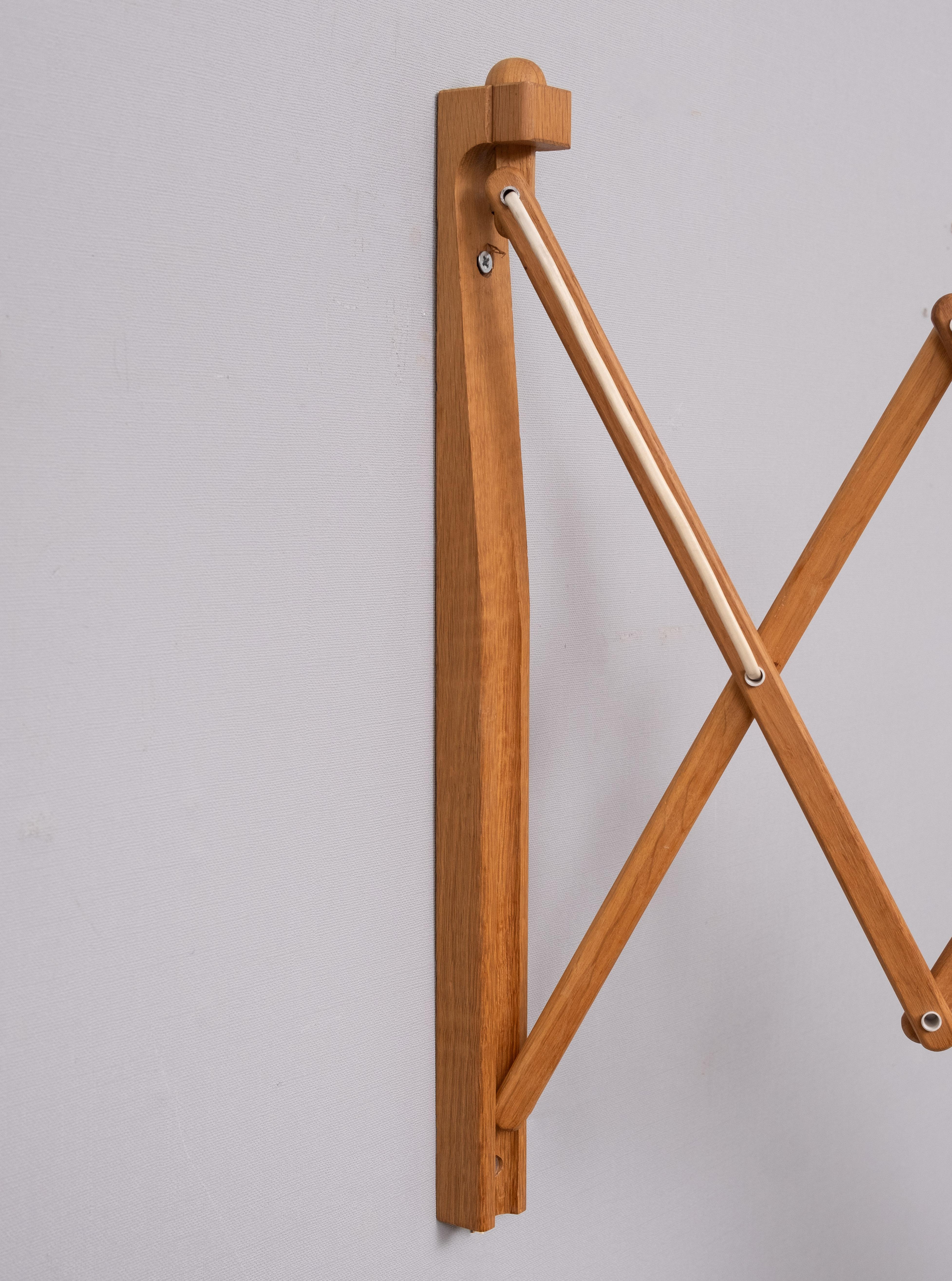 Mid-Century Modern Oak scissors wall lamp Le Klint   1950s Denmark For Sale