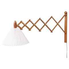 Oak scissors wall lamp Le Klint   1950s Denmark