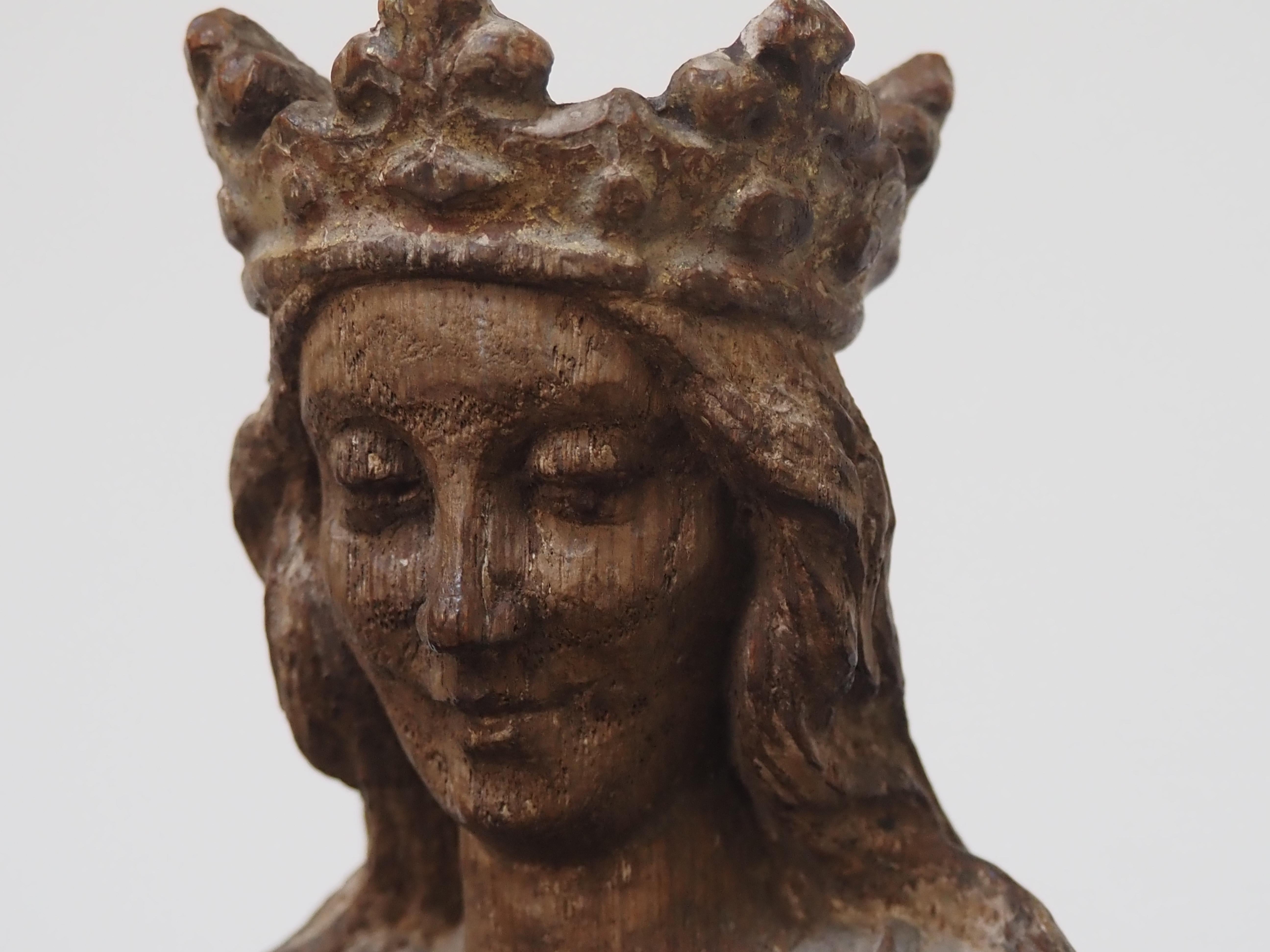 Scultura in Oak raffigurante Santa Caterina d'Alessandria, inizio XVII secolo in vendita 10