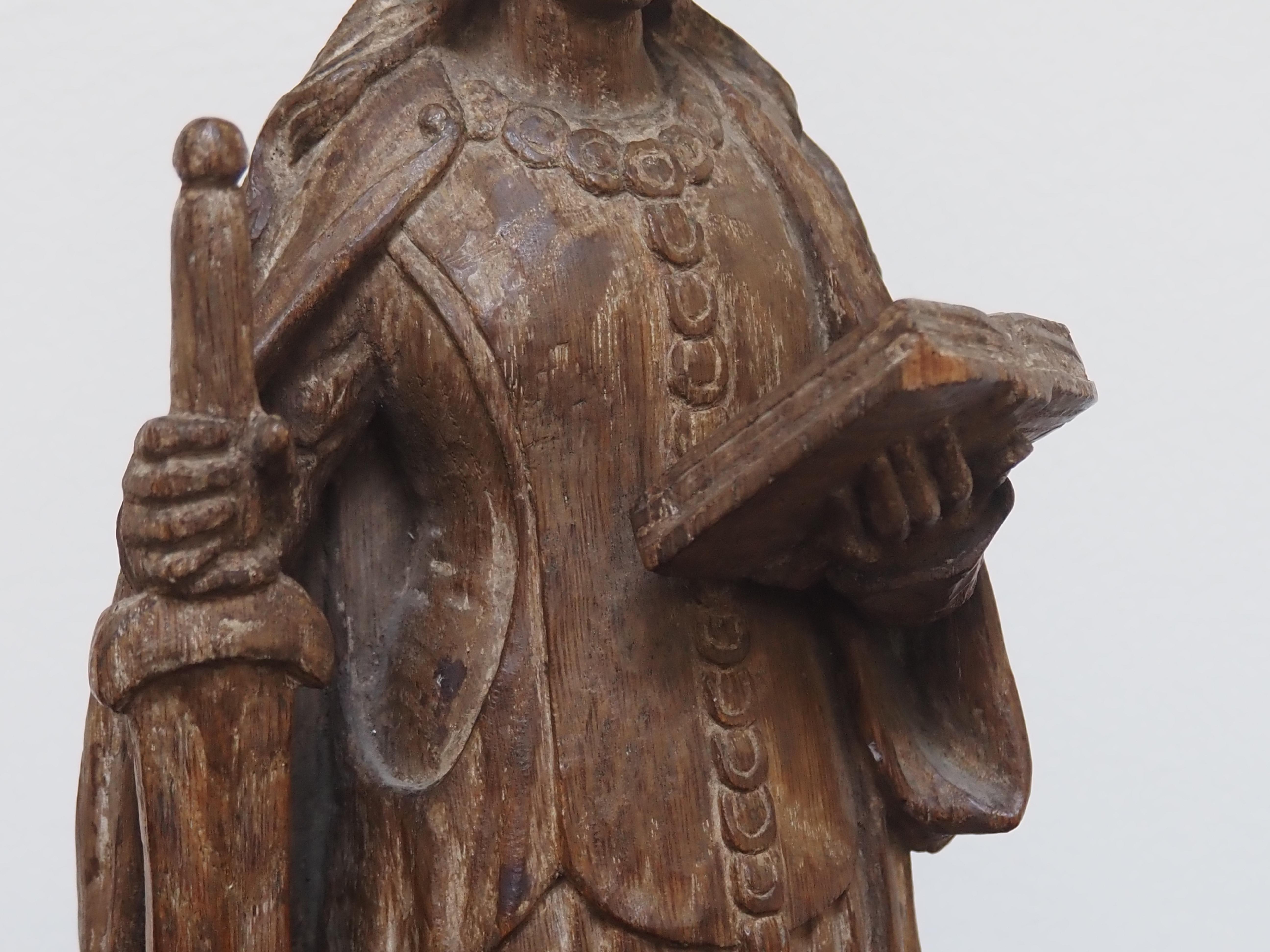 Scultura in Oak raffigurante Santa Caterina d'Alessandria, inizio XVII secolo In condizioni buone in vendita a Gorssel, GE