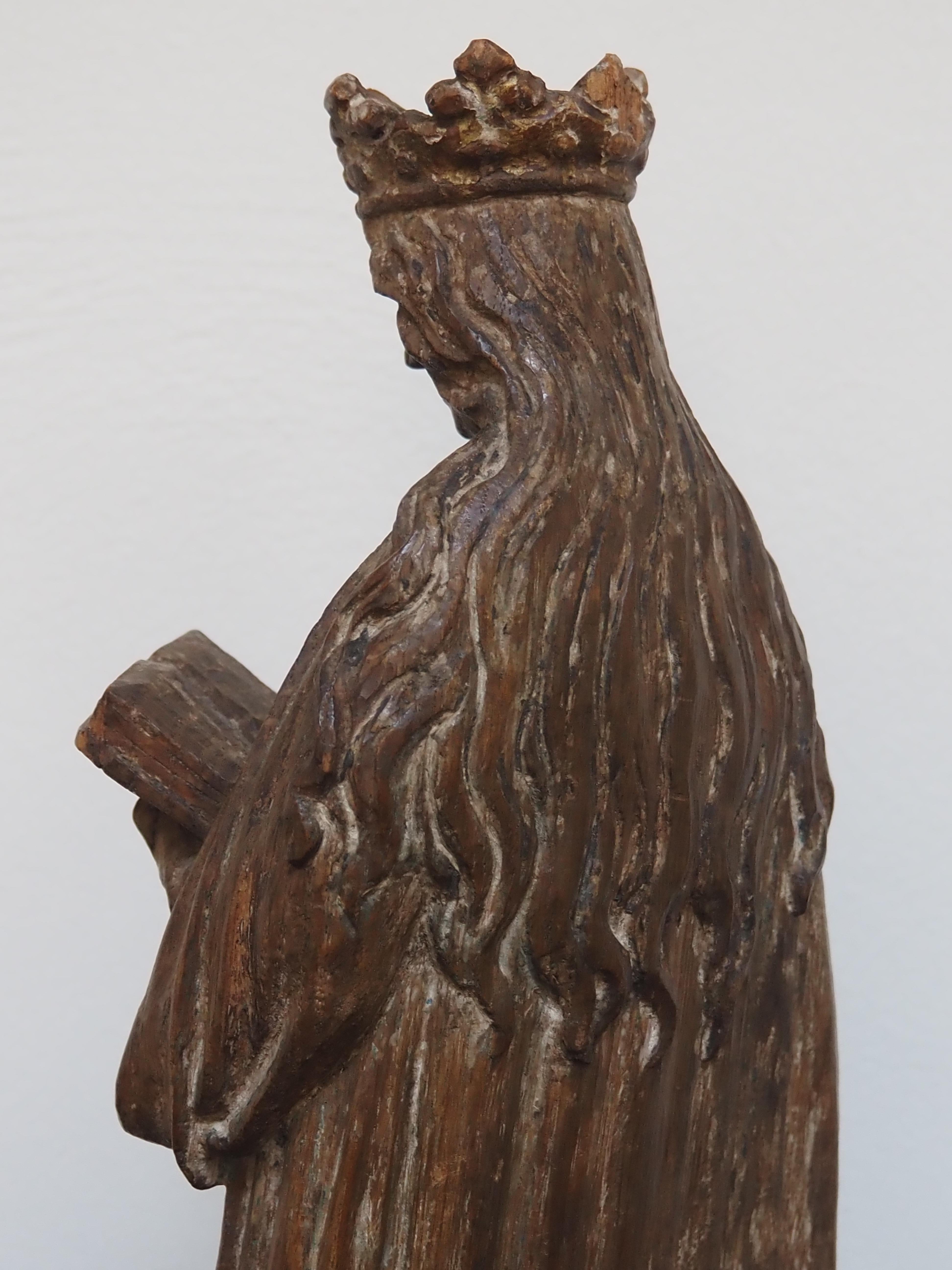 Scultura in Oak raffigurante Santa Caterina d'Alessandria, inizio XVII secolo in vendita 3