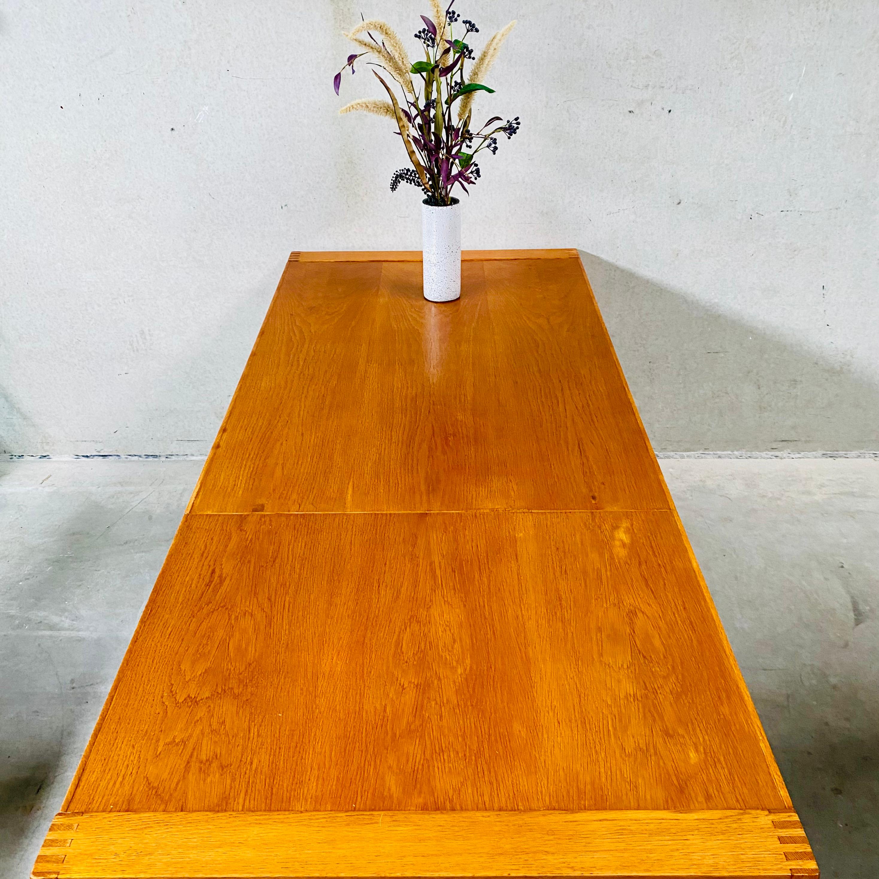 Oak SE15 Dining Table by Pierre Mazairac & Charles Boonzaaijer for Pastoe, 1976 5