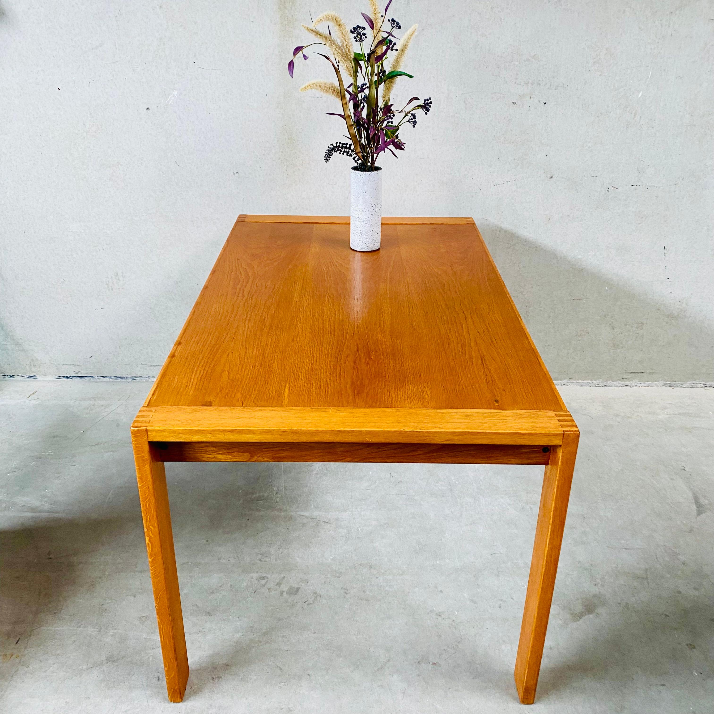 Oak SE15 Dining Table by Pierre Mazairac & Charles Boonzaaijer for Pastoe, 1976 2