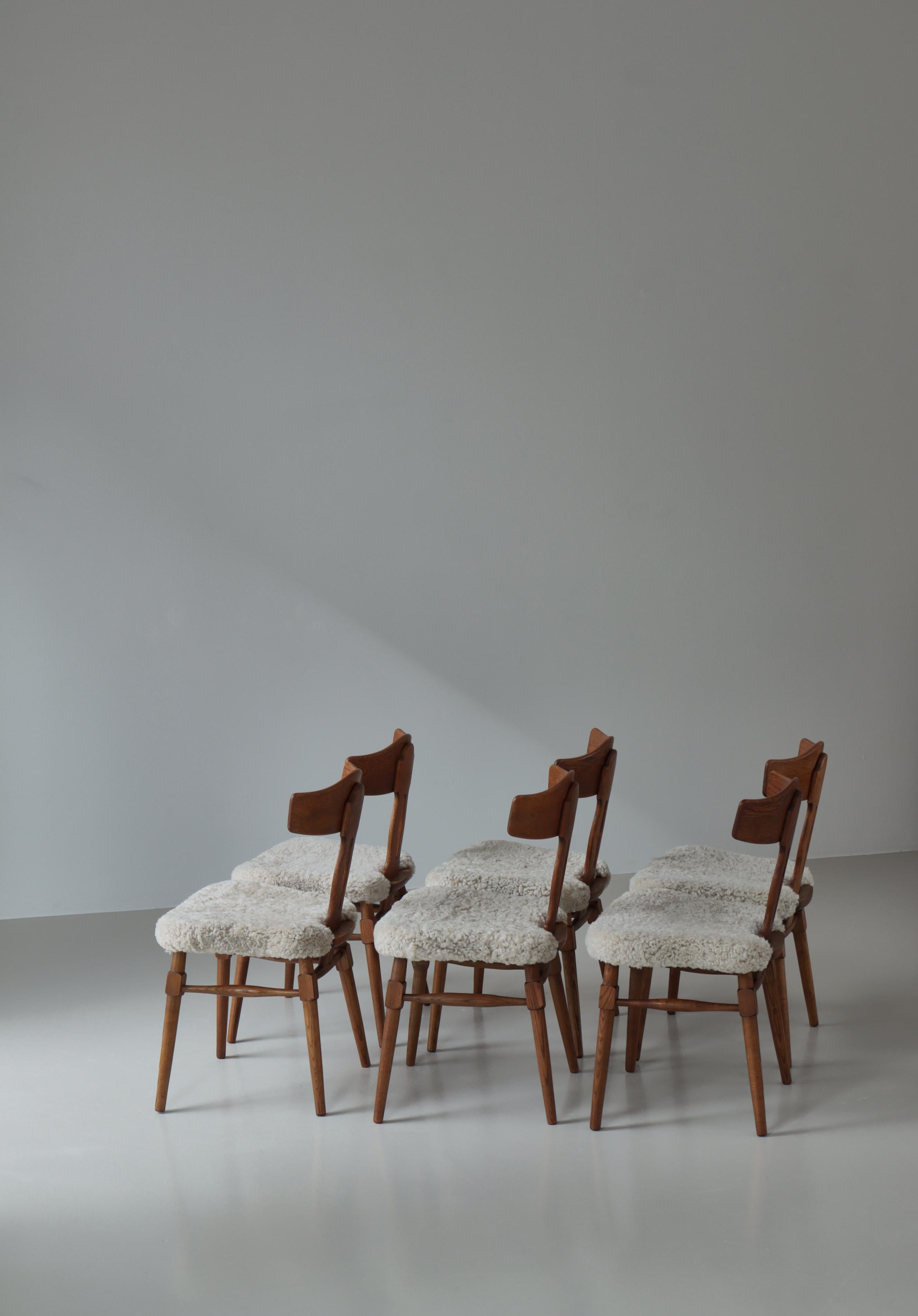 Set di 6 sedie da pranzo in Oak e pelle di pecora di Henry Kjærnulf, anni '40, Danimarca in vendita 3