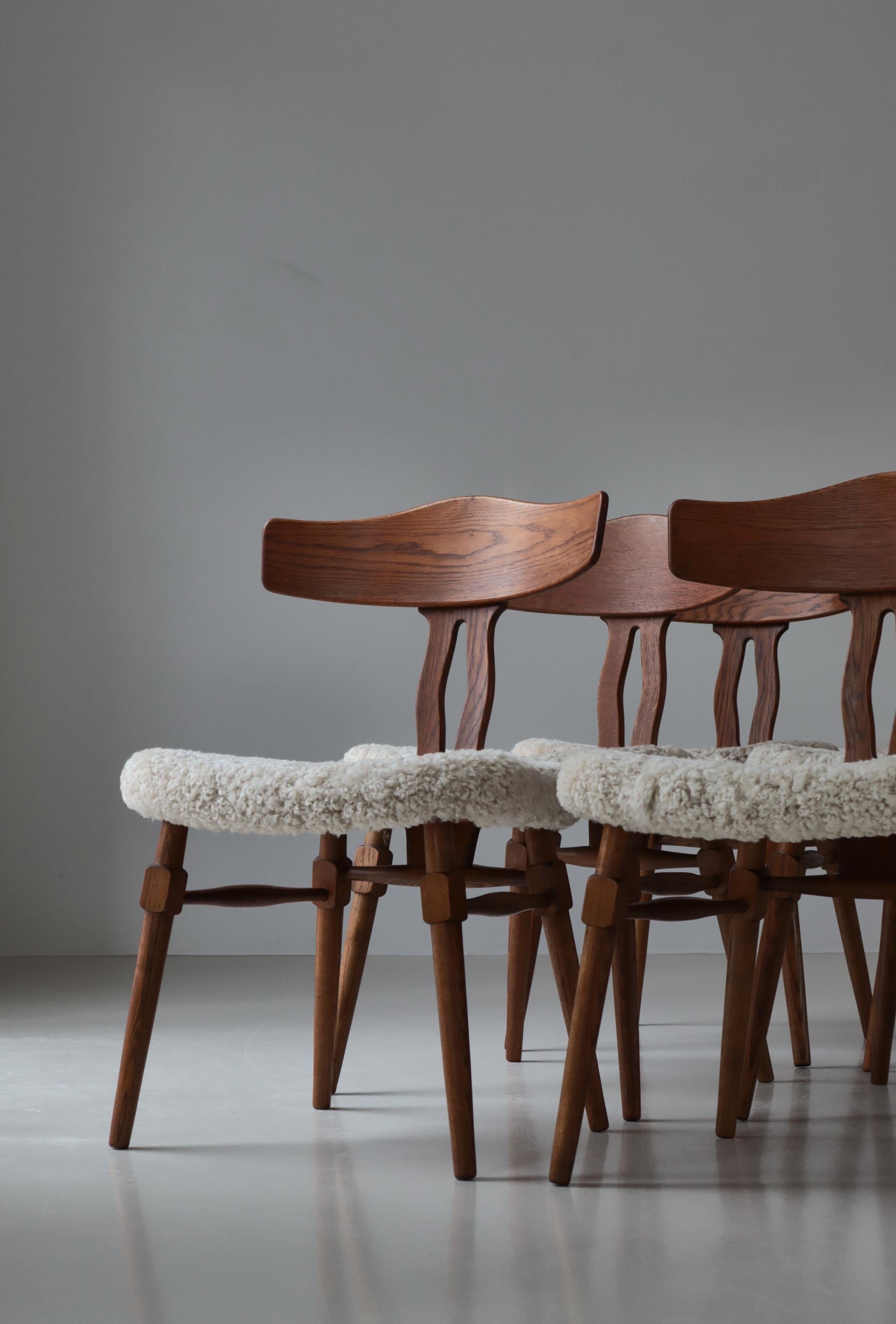 Set di 6 sedie da pranzo in Oak e pelle di pecora di Henry Kjærnulf, anni '40, Danimarca in vendita 8