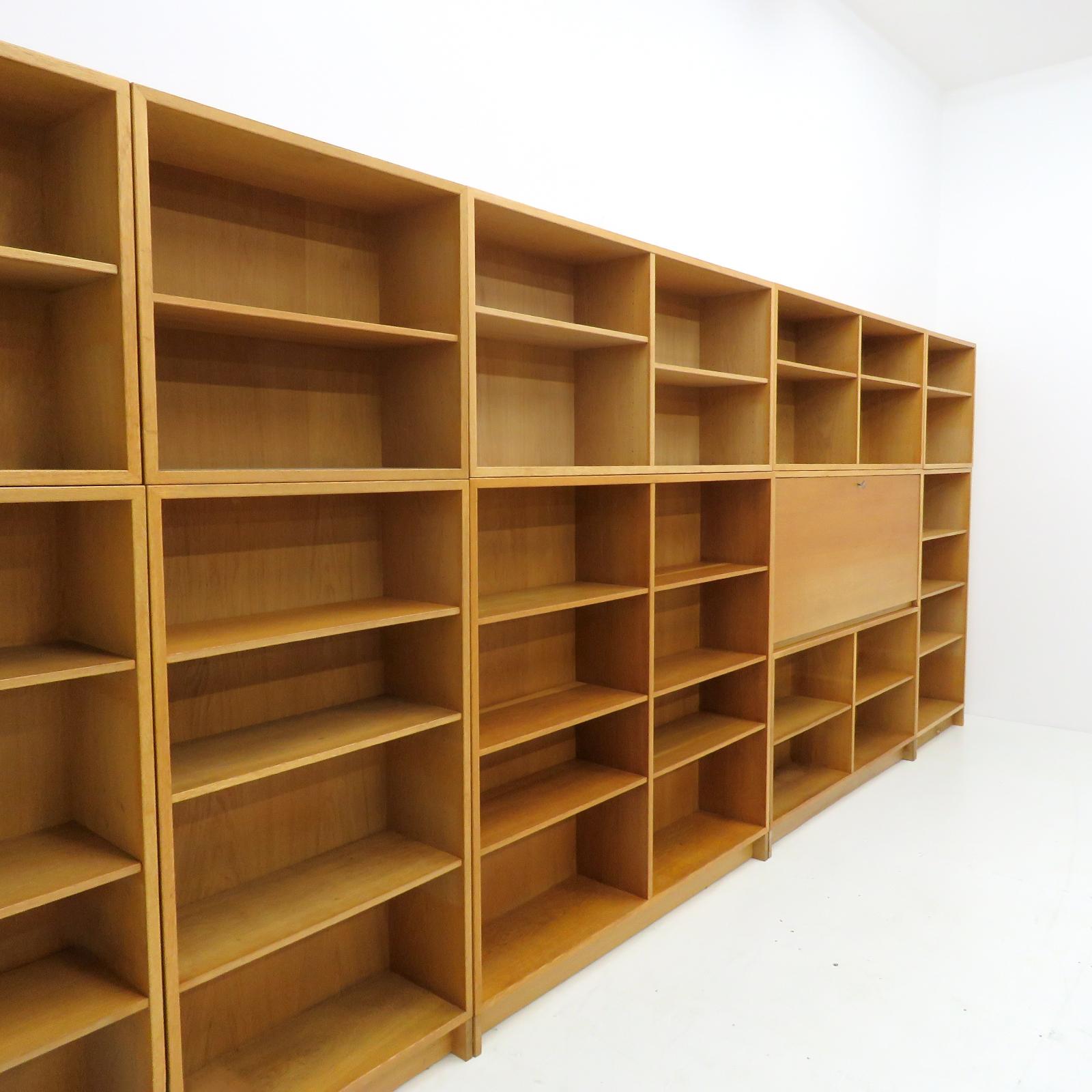 Oak Shelving System by Børge Mogensen for AB Karl Andersson, 1960 In Good Condition For Sale In Los Angeles, CA