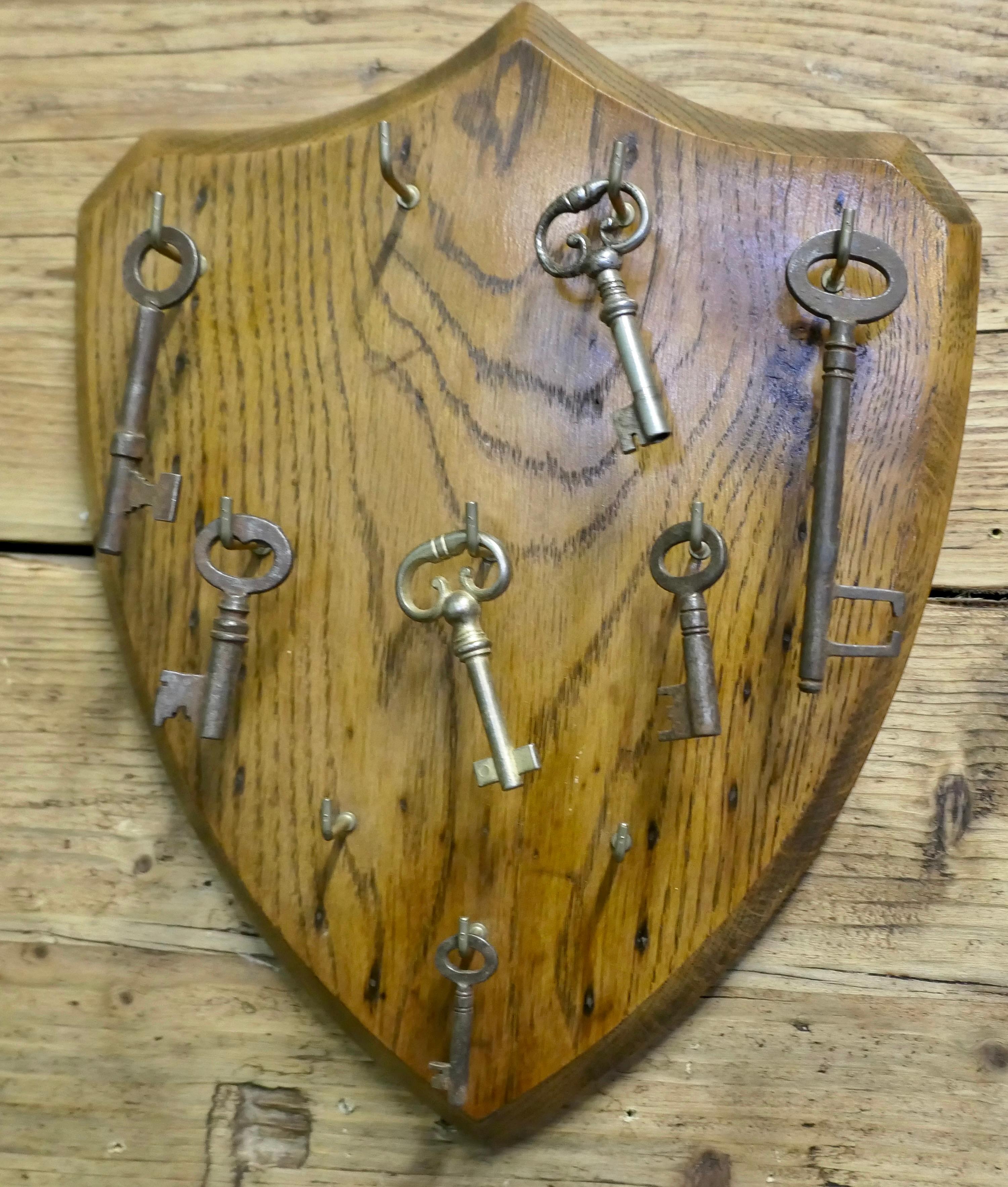 Quercia Tastiera per reception di hotel con scudo in Oak Questa è una tastiera in Oak massiccio in vendita