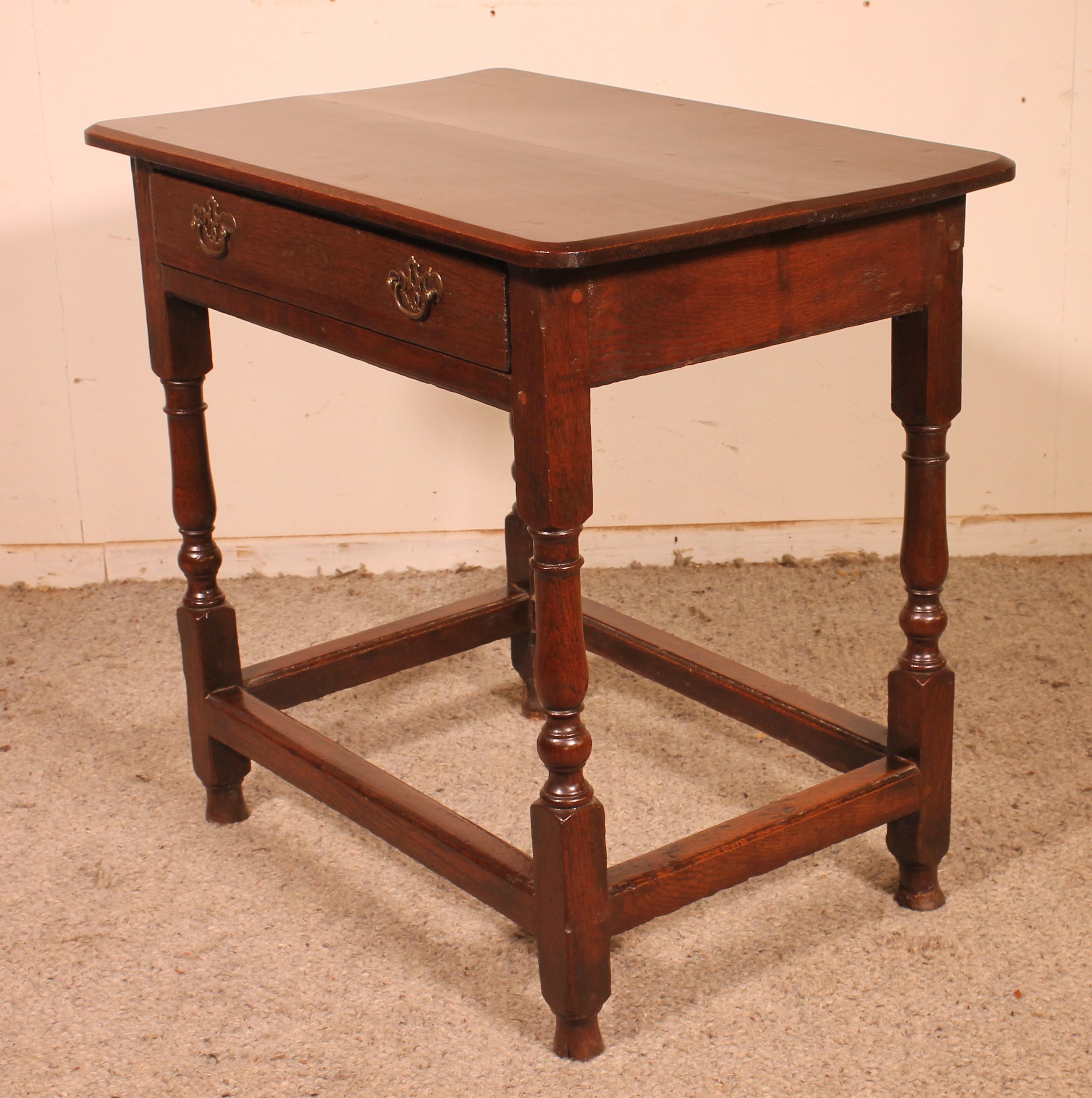 Oak Side Table -18 ° Century For Sale 4