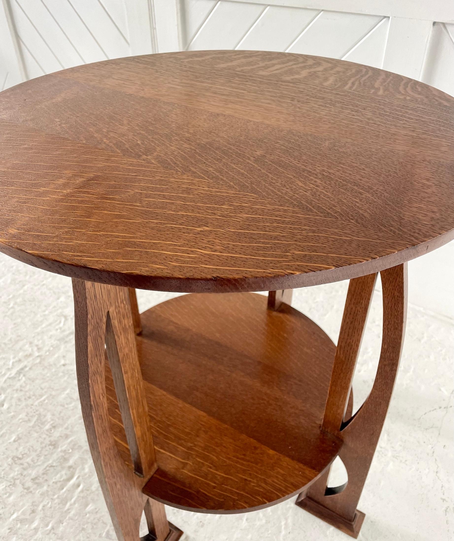 Arts and Crafts Tavolino Oak di G M. I. in vendita