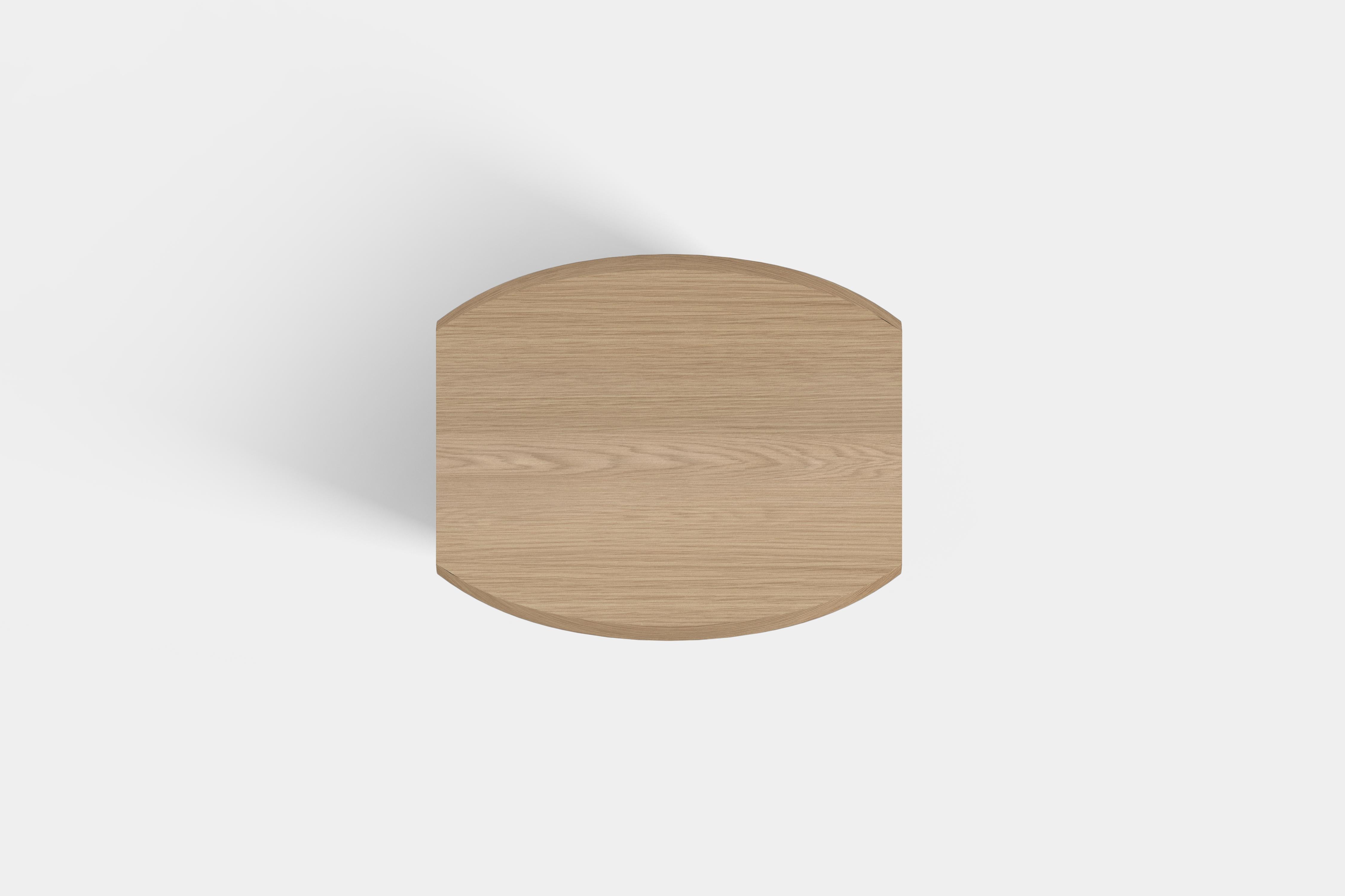 Chêne Peana Table d'appoint, table de nuit et tabouret en chêne naturel par Joel Escalona en vente
