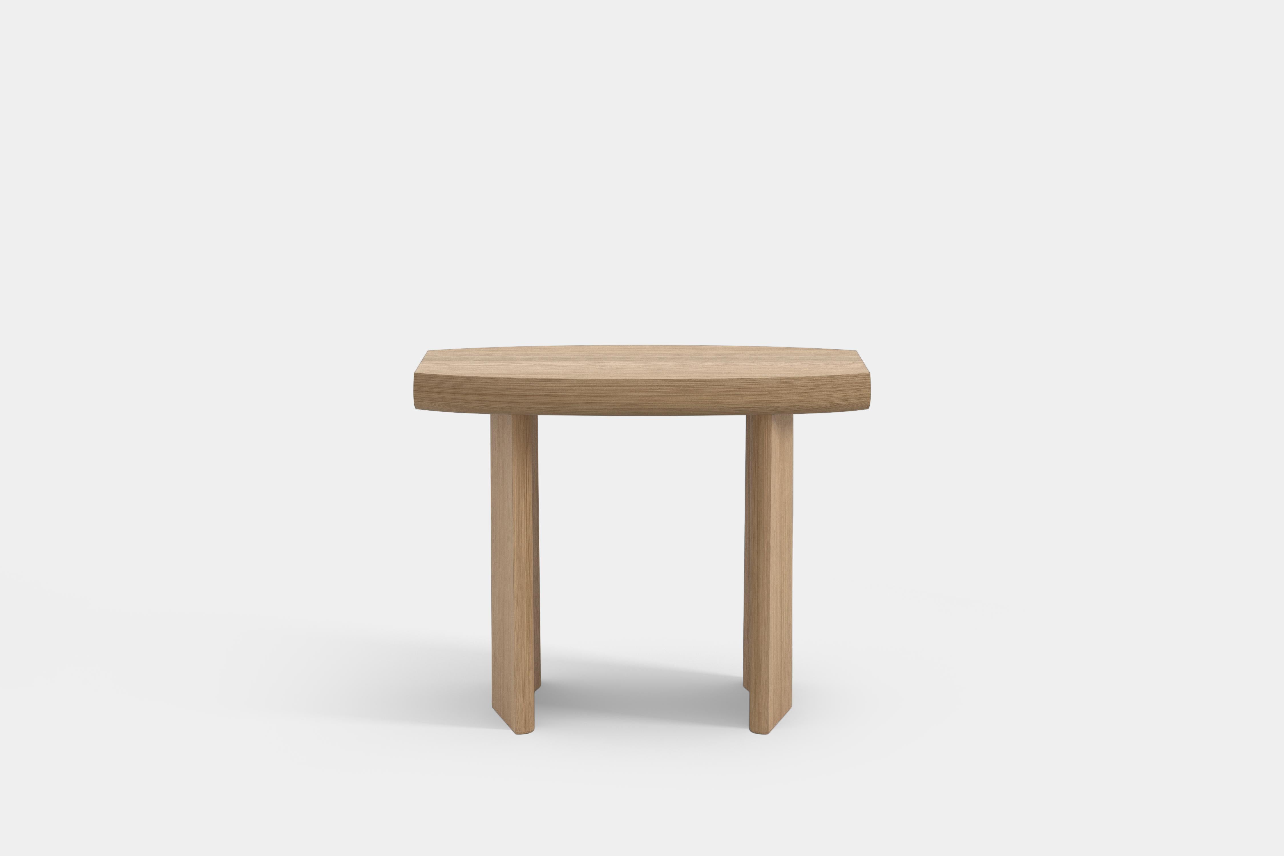 Peana Table d'appoint, table de nuit et tabouret en chêne naturel par Joel Escalona

Peana, qui se traduit en anglais par base ou piédestal, est une série de tables et de différentes surfaces inspirées par l'idée de créer des pièces de mobilier