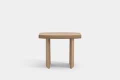 Peana Table d'appoint, table de nuit et tabouret en chêne naturel par Joel Escalona