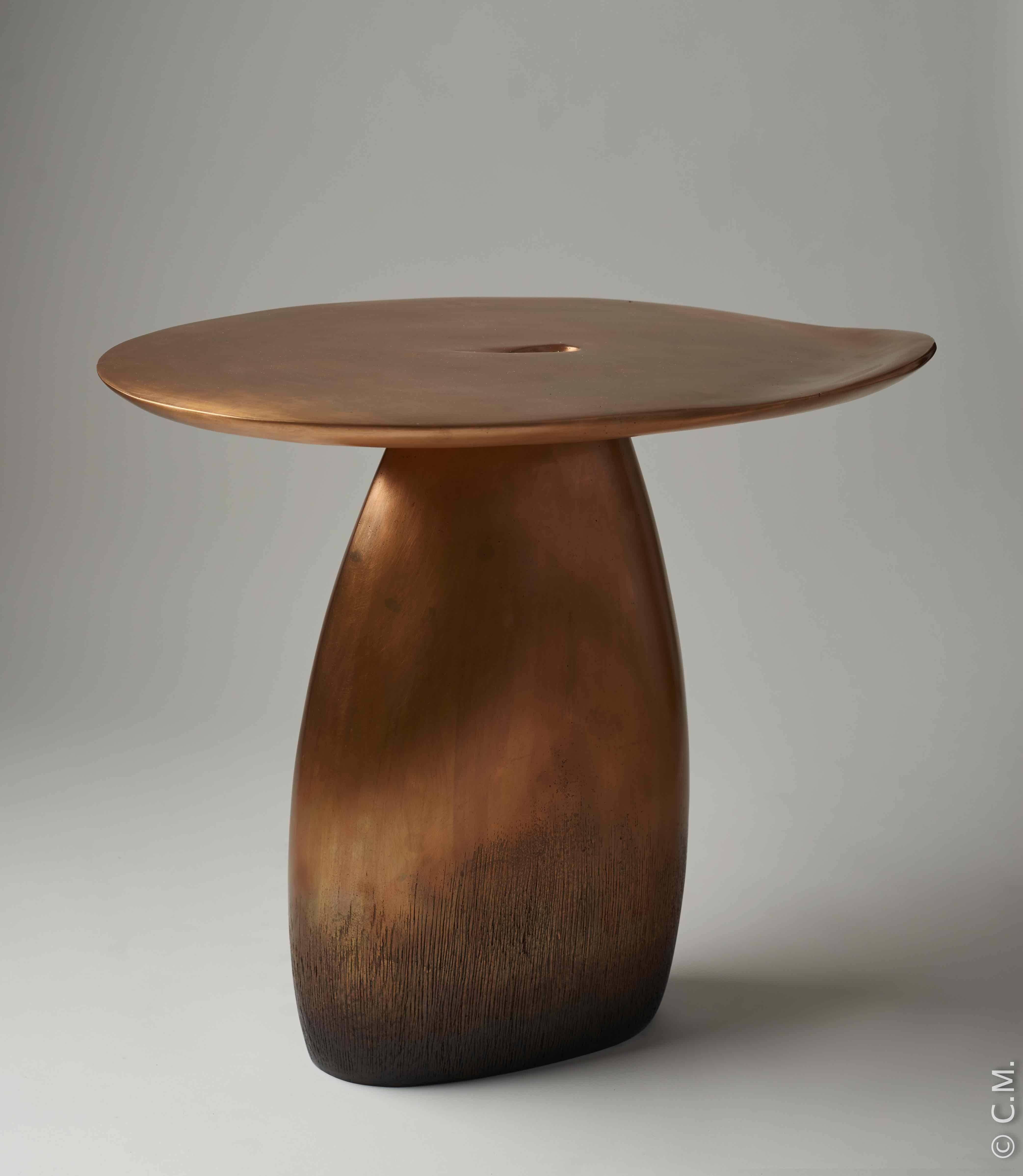 Beistelltisch aus Eichenholz, „Table Ellipse“ des Designers Hoon Moreau im Angebot 4