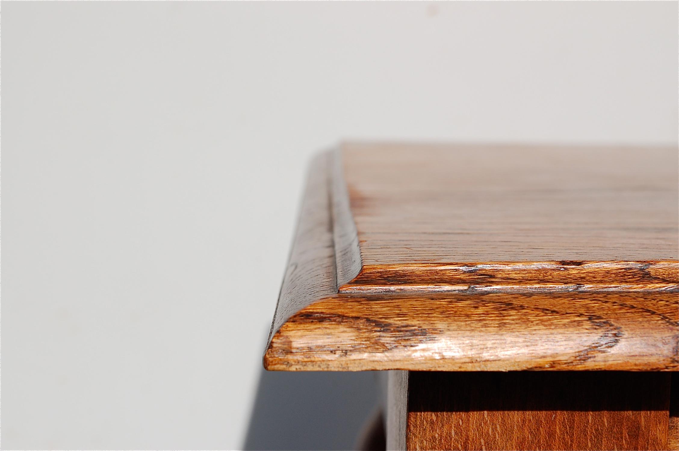 Oak Side Table with Barley Twist Legs, Early 20th Century For Sale 1