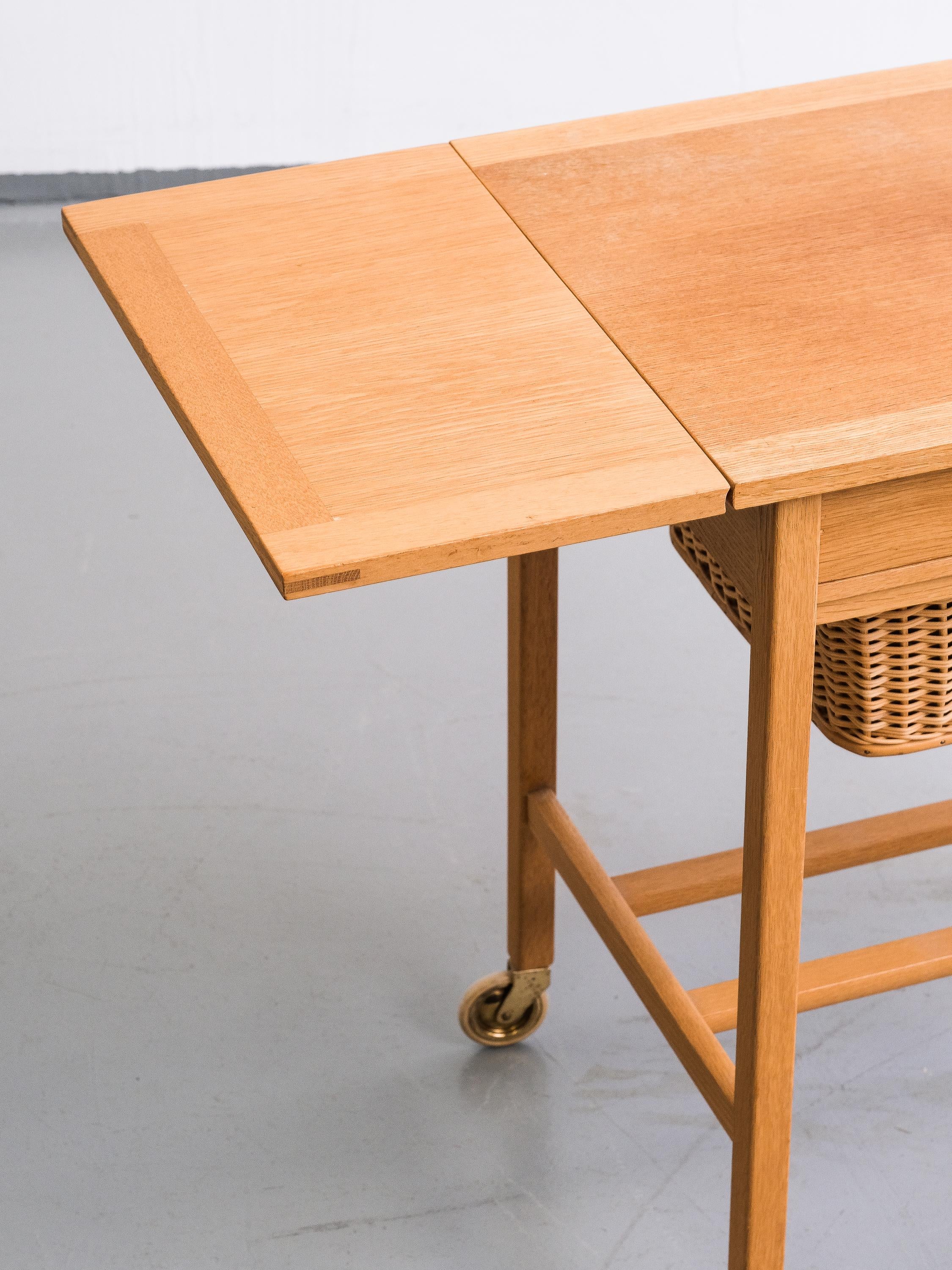 Oak Side Table with Rattan Basket by Bertil Fridhagen for Bodafors, 1960s 1