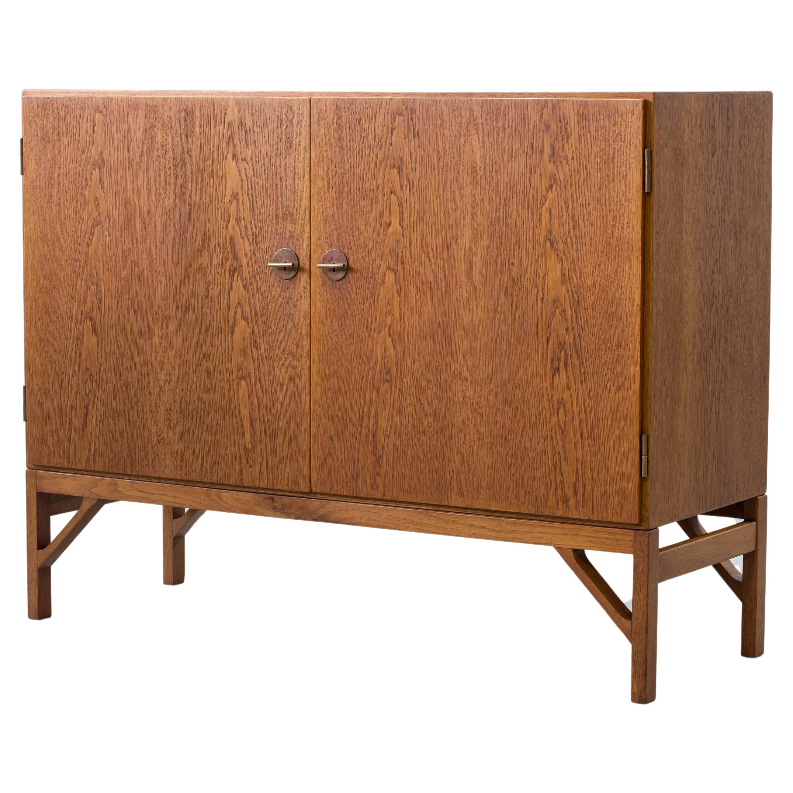 Oak sideboard 232 "China cabinet" by Børge Mogensen, FDB, Denamrk, 1960s For Sale