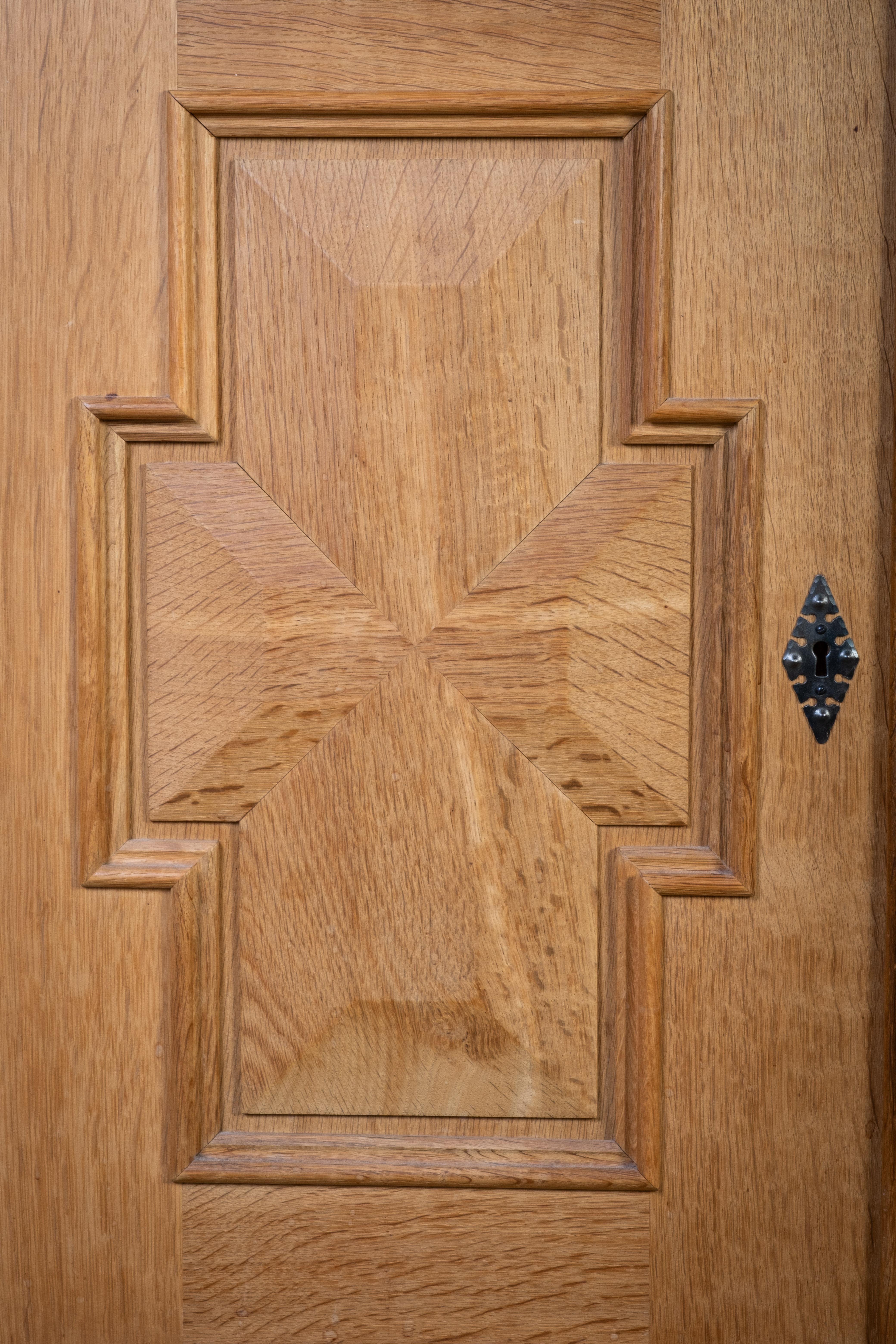 Aparador de roble de Henning Kjærnulf para EG Møbler, década de 1970 Roble en venta