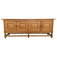 Buffet en chêne conçu par Henning Kjærnulf pour Nyrup Møbelfabrik, années 1960