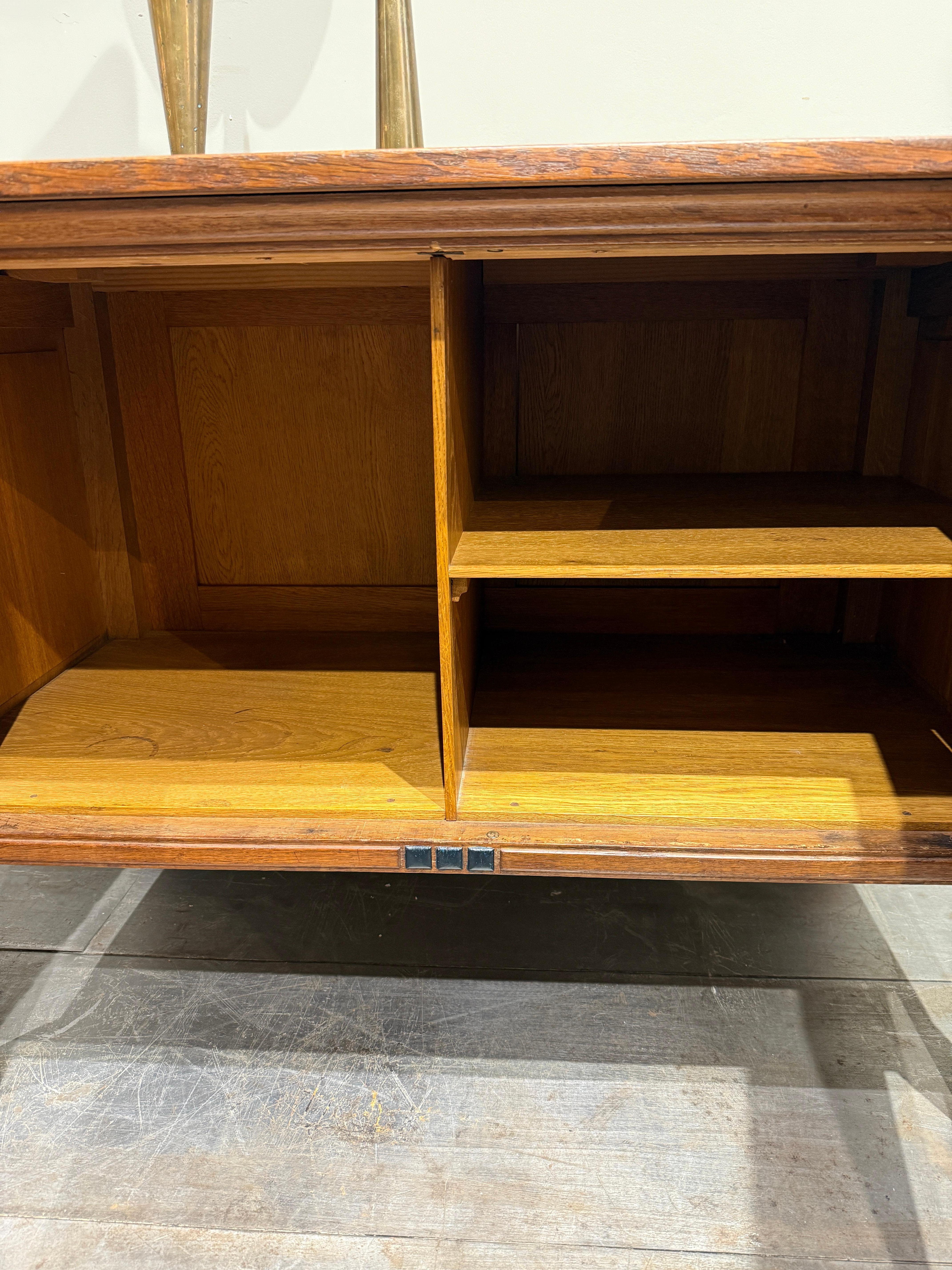 Elegant Massive oak sideboard 2 doors Denmark 1940
Stamped Rasmussen Fabrik behind 
