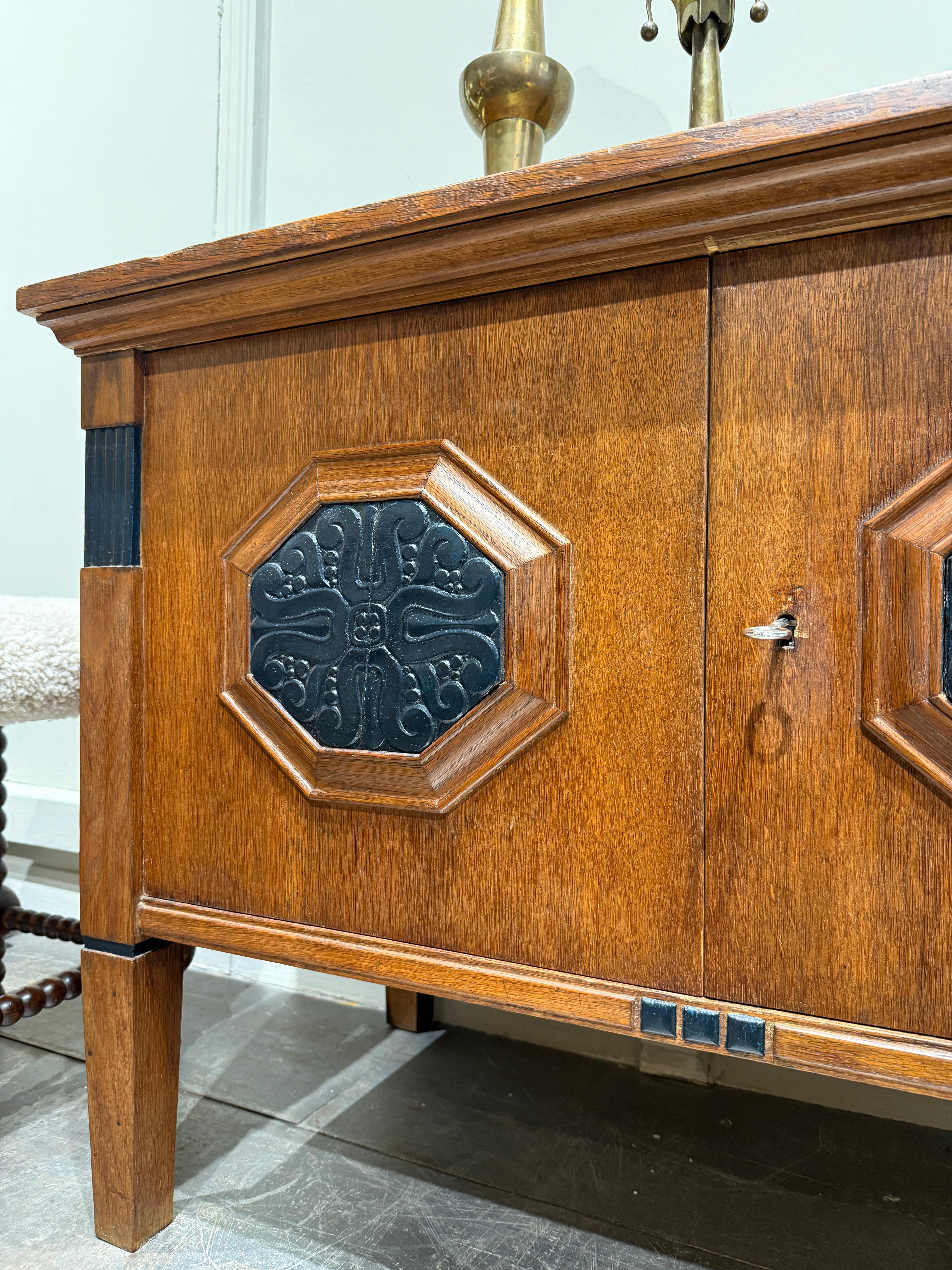Danish Oak sideboard Denmark 1940 For Sale