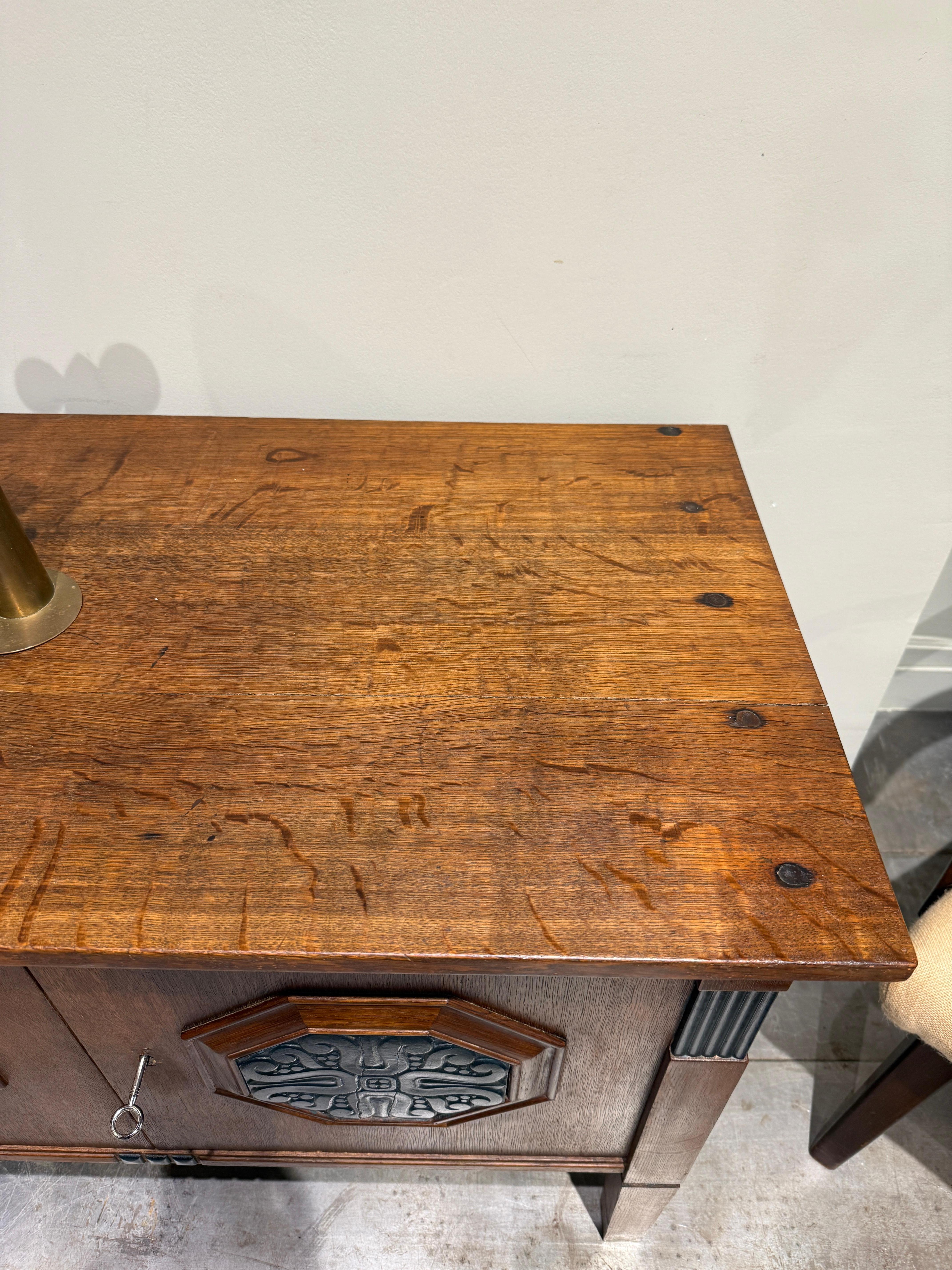 Mid-20th Century Oak sideboard Denmark 1940 For Sale