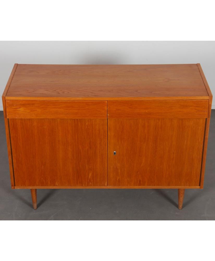 Slovaque  Buffet en Oak édité par Up & Up dans les années 1960 en vente