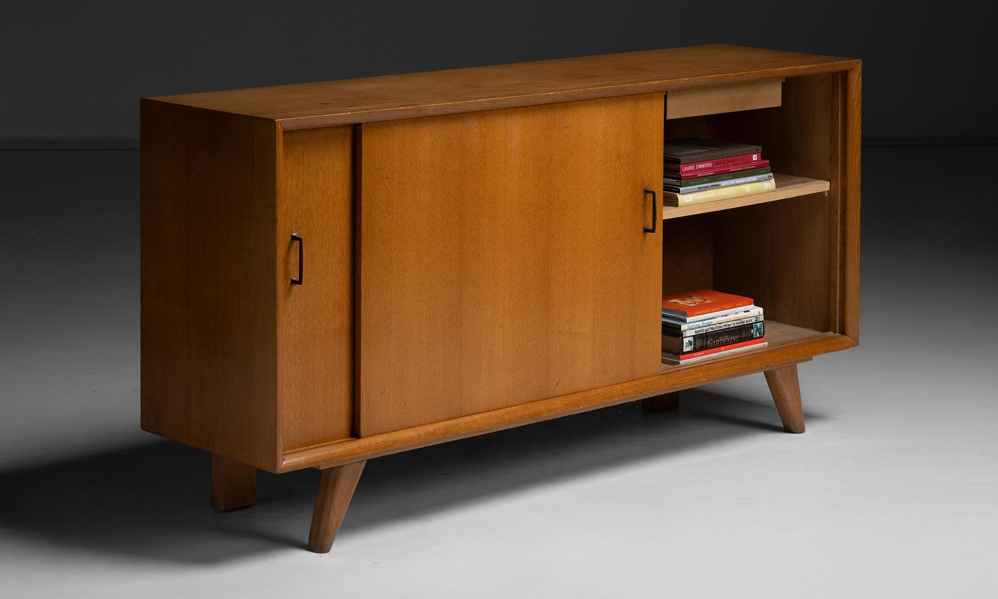 Oak Sideboard, France circa 1950 For Sale 1