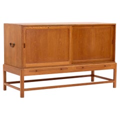 Aparador de roble mod 4122 de Kaare Klint para Ebanista Rud. Rasmussen