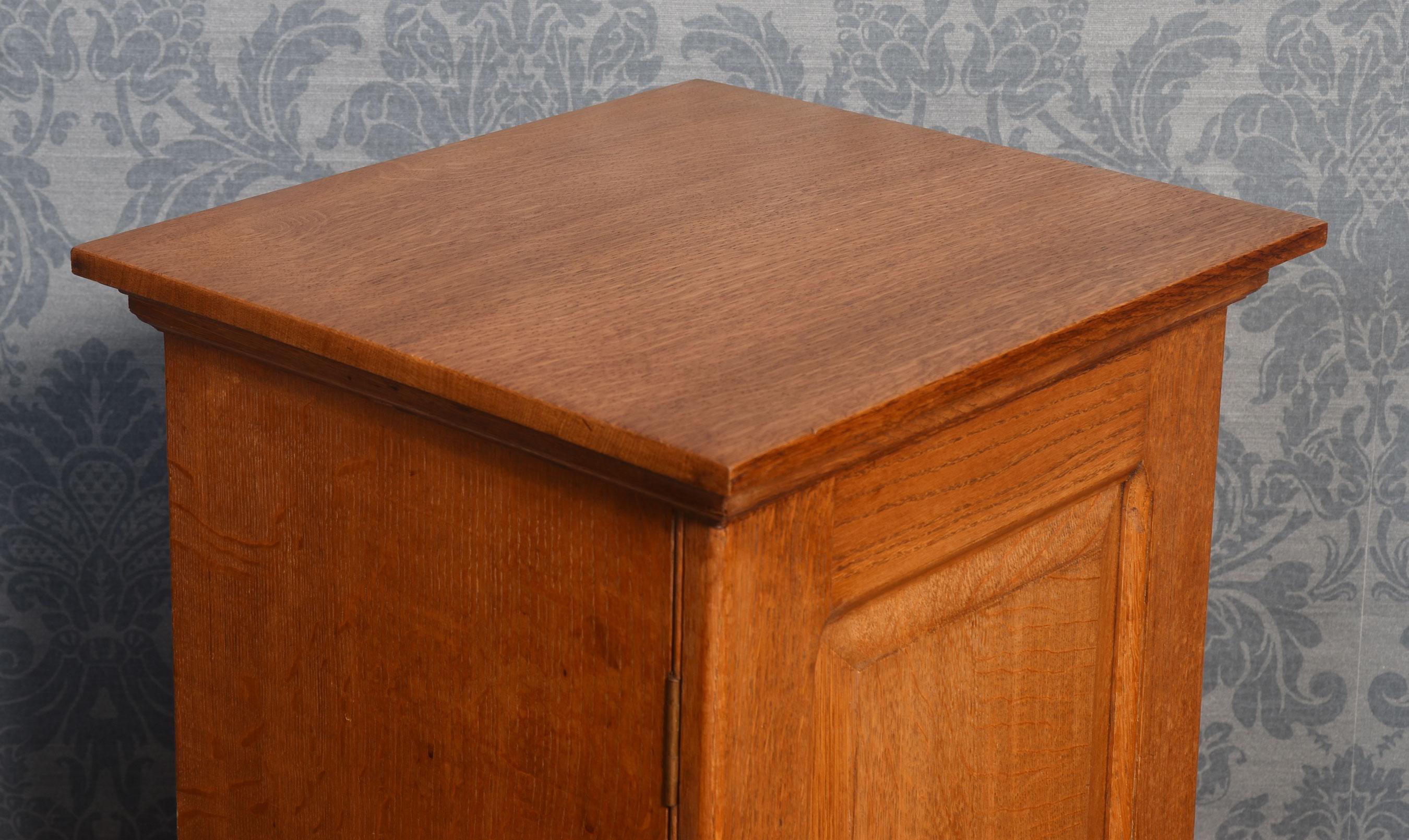 19th Century Oak single door filing cabinet For Sale