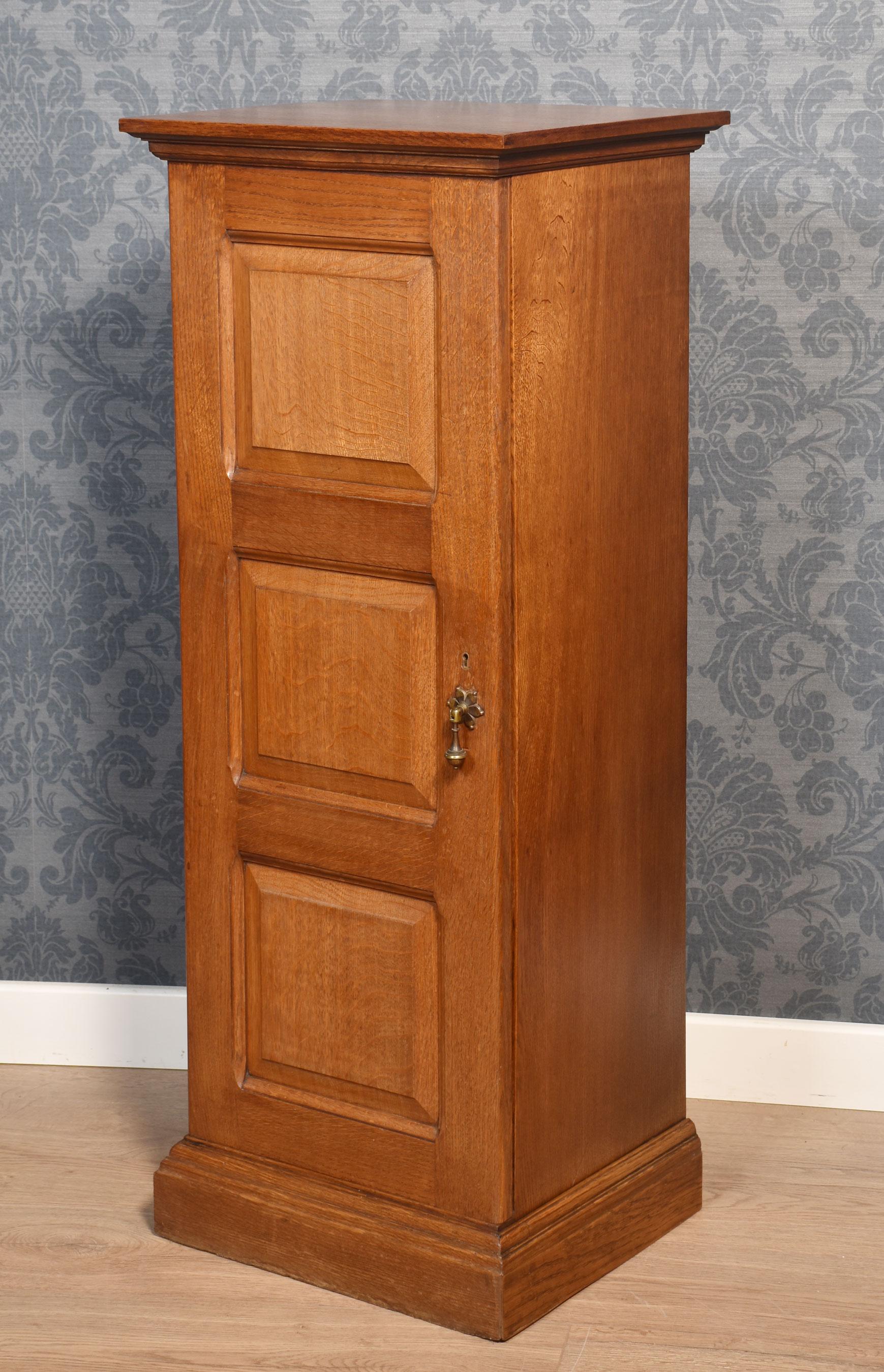 Oak single door filing cabinet For Sale 1
