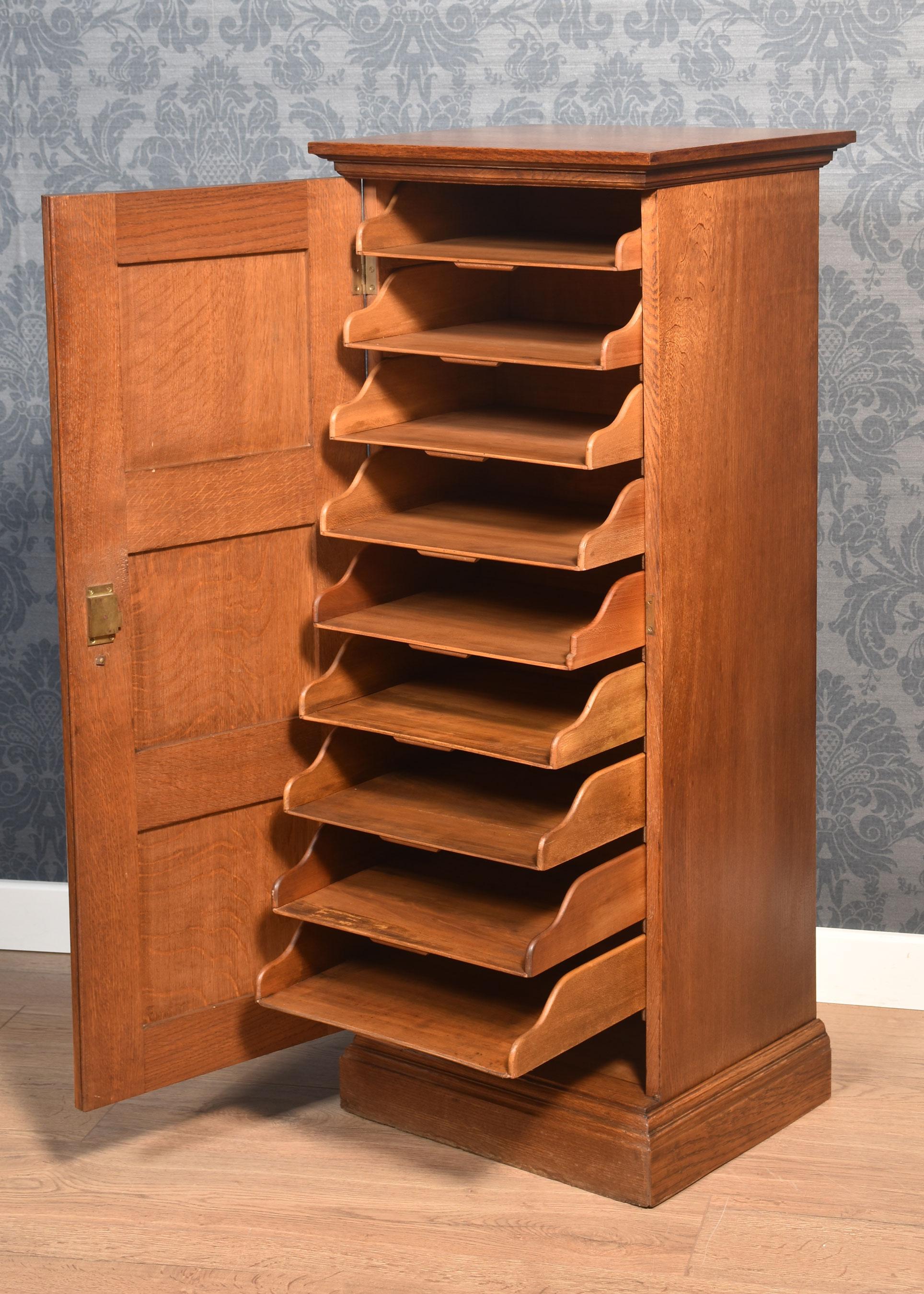 Oak single door filing cabinet For Sale 4