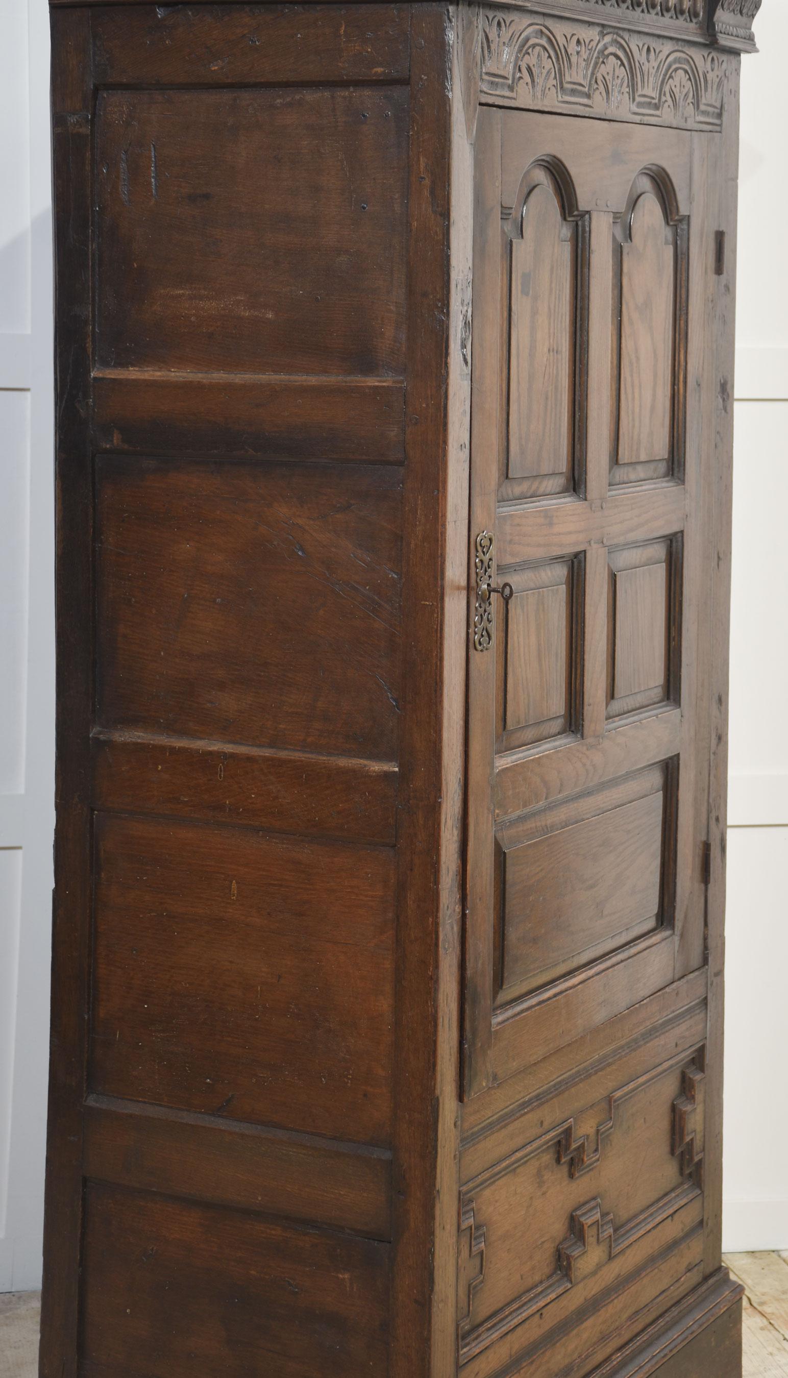 Oak single door wardrobe For Sale 4