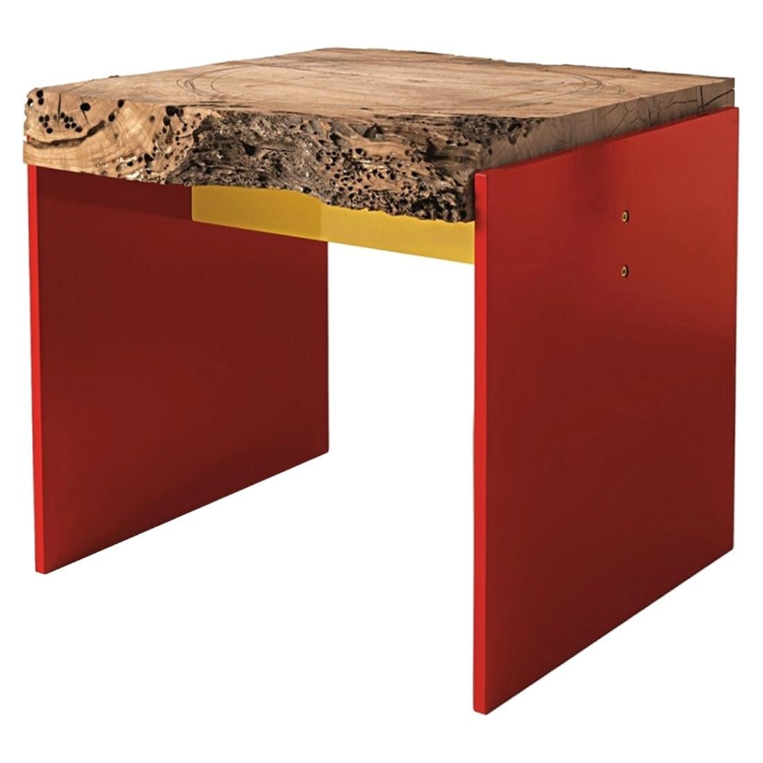 Tabouret rouge à lattes en chêne en vente