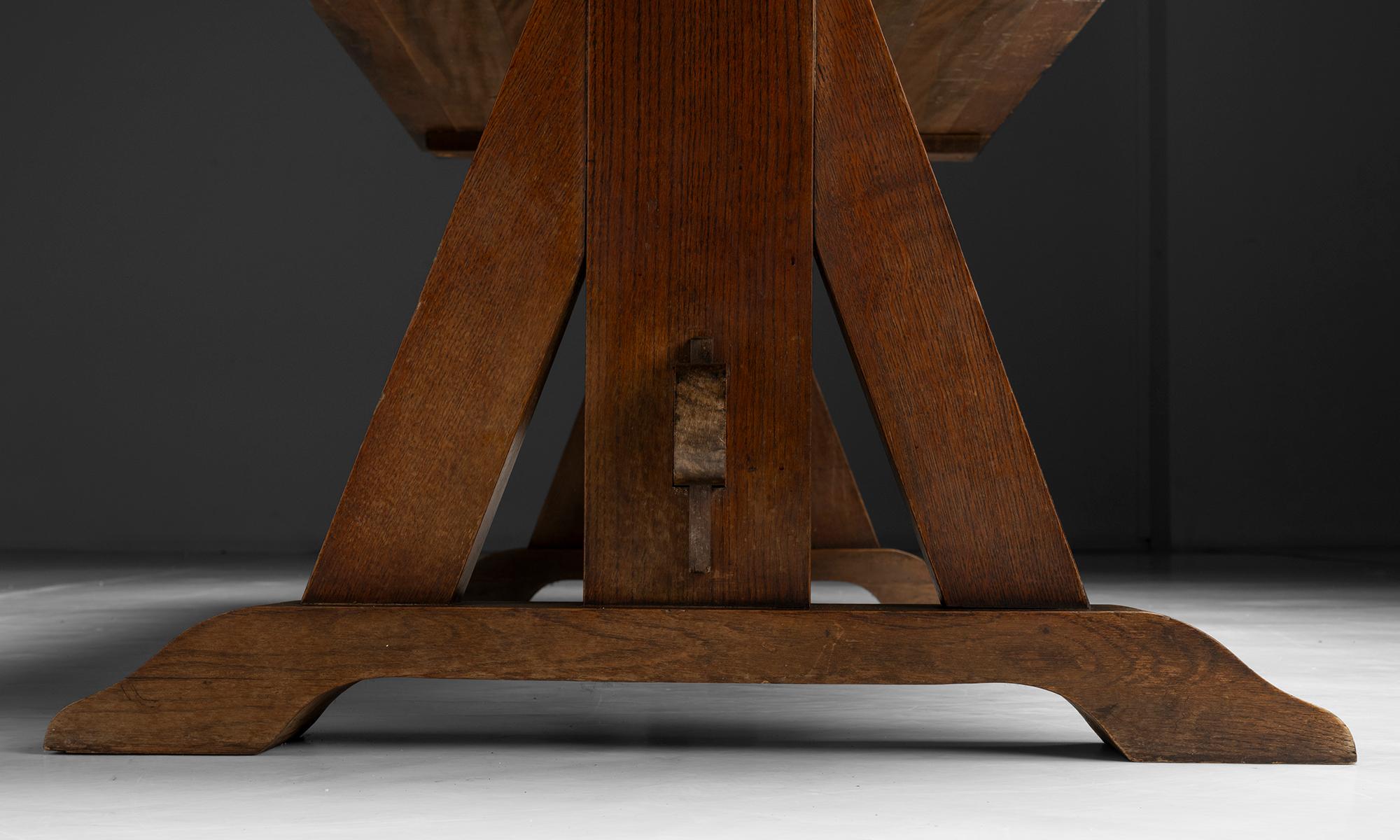 Table de salle à manger en Oak & Slate, Angleterre circa 1960 en vente 1