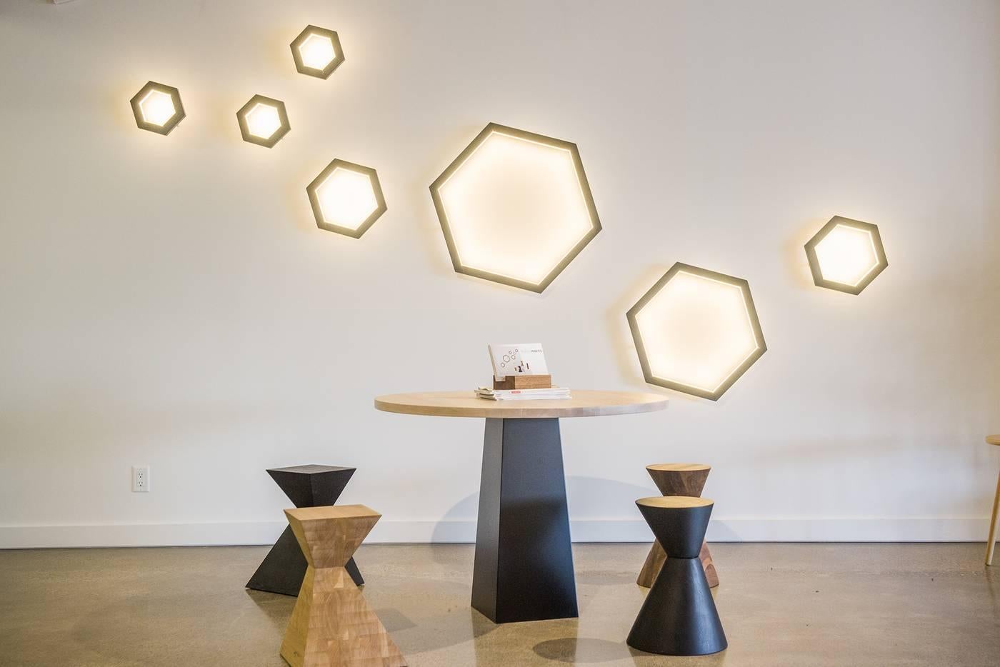 Aplique Hexágono Pequeño Roble, Colgante by Hollis & Morris Siglo XXI y contemporáneo en venta