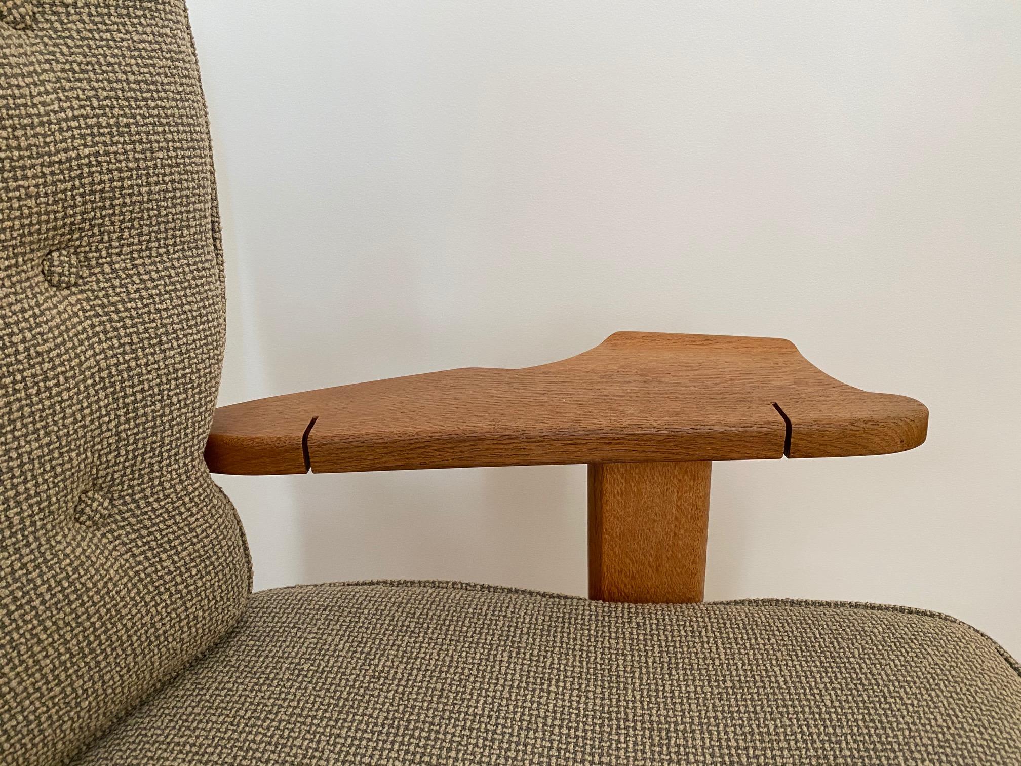 Oak Sofa by French Designers Guillerme et Chambron, 1960s For Sale 1