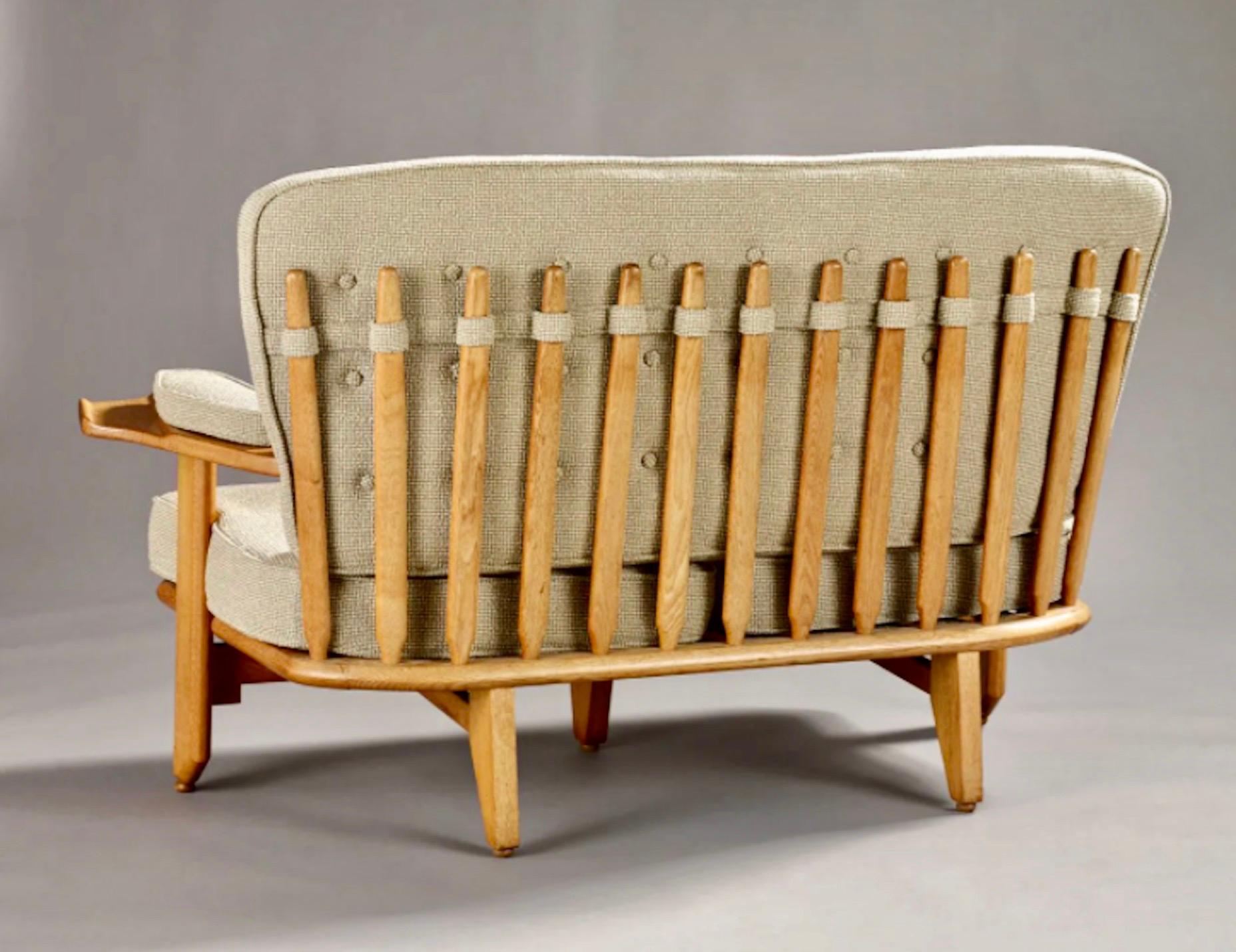 Oak Sofa by Guillerme et Chambron (French Designers), 1960s
Sculpted Guillerme and Chambron (for Ed Votre Maison) sofa in solid oak and fabric upholstery
With The typical characteristic decorative details at the back and capricious forms of the