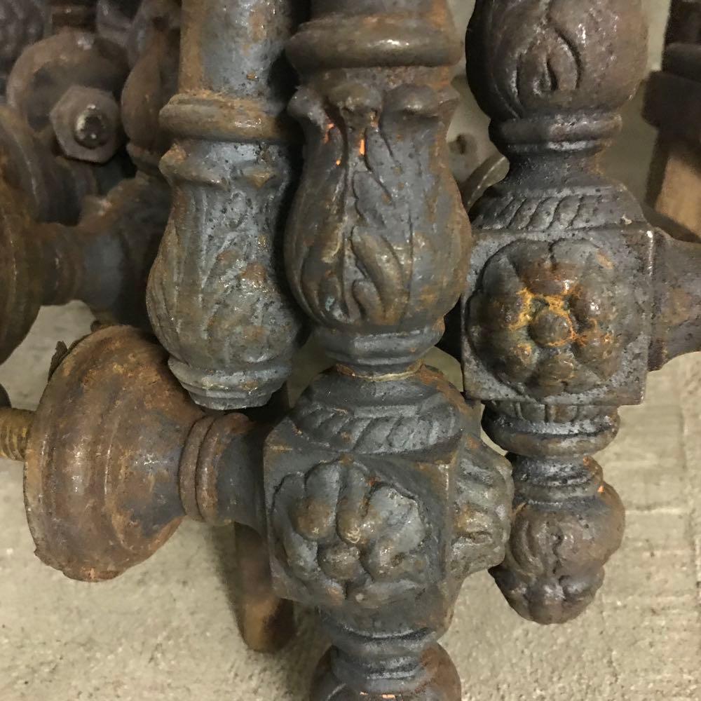 19th-century French oak wood stairs with cast-iron hand railing and soft, rustic patina. A magnificent architectural piece that creates an atmosphere of authenticity. The iron elements are simple and linear, accented with two small pairs of rings on