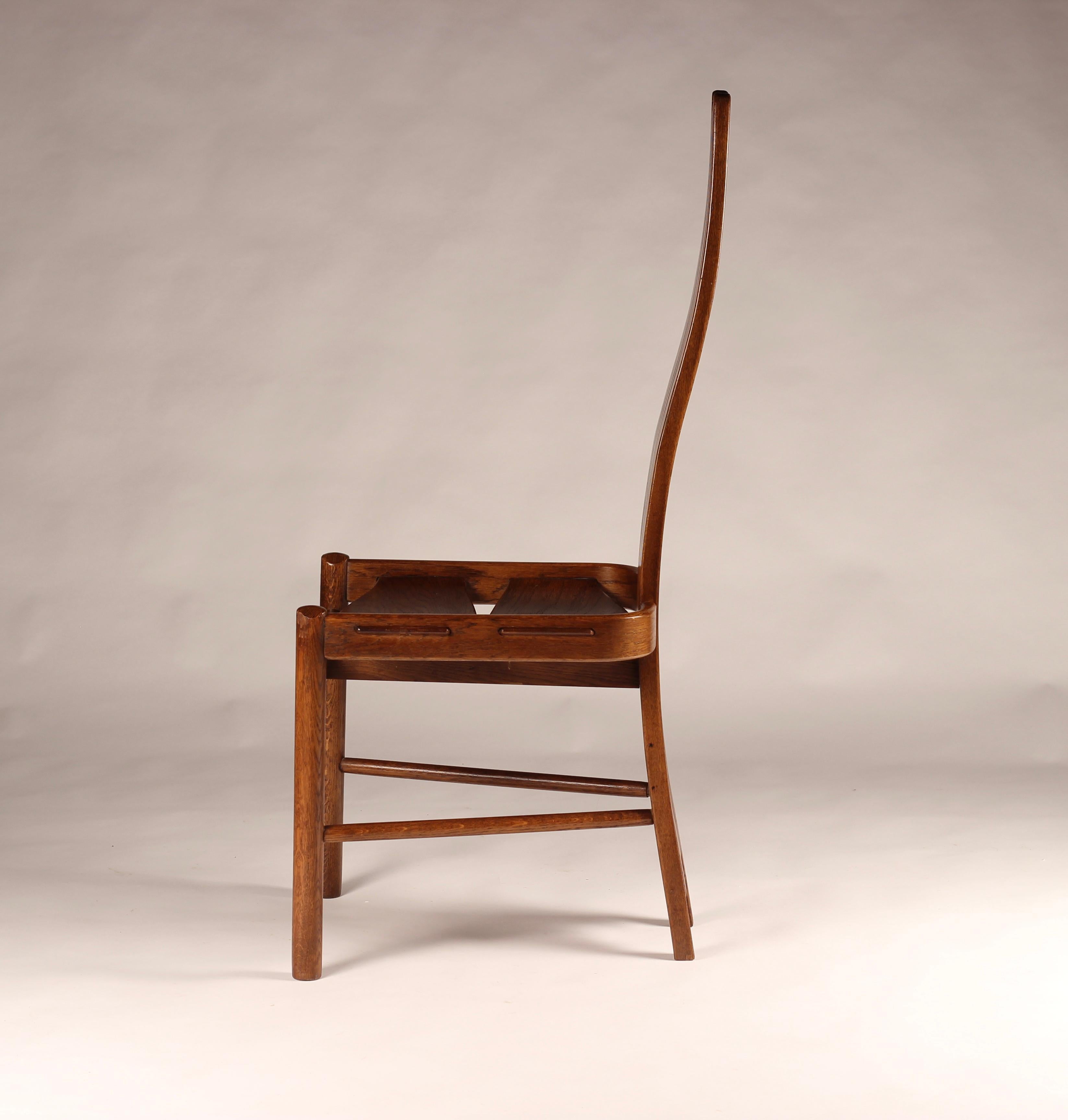 Esszimmerstühle aus gebogener Eiche im Arts and Crafts/ Art nouveau-Stil, 1900er Jahre (Holzarbeit) im Angebot