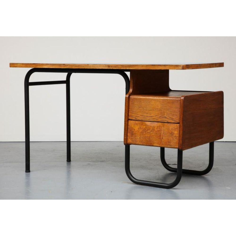 Schreibtisch aus Eiche, Stahl und Laminat von Robert Charroy, um 1955 (Moderne) im Angebot