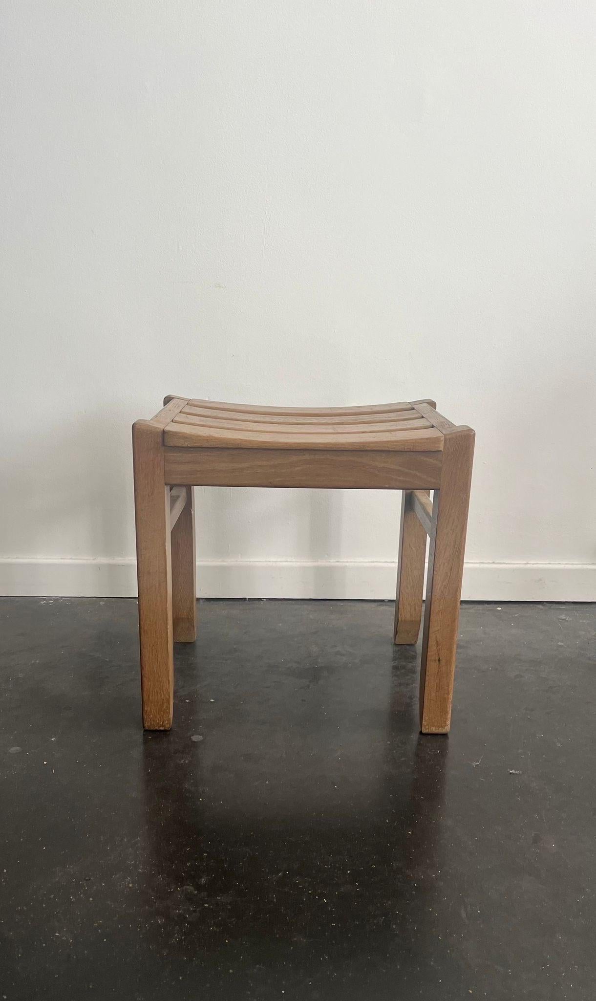 Sgabello Oak di Guillerme et Chambron Edition Votre Maison