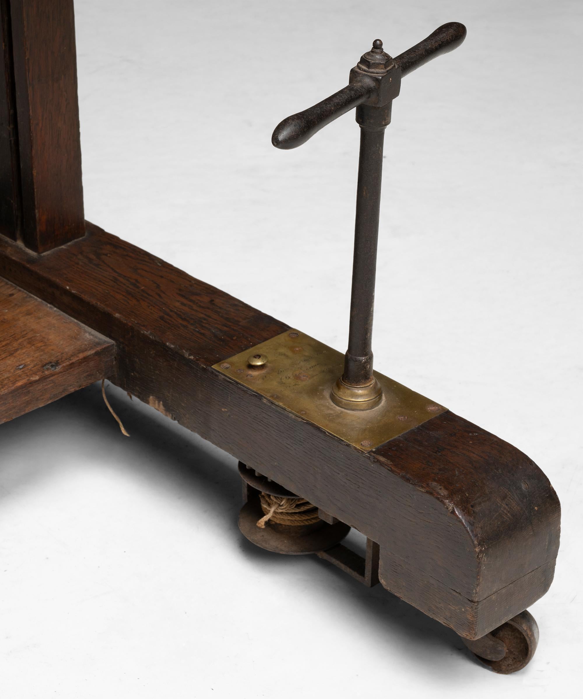 Inizio XX secolo Cavalletto da studio in Oak, Francia 1929 in vendita