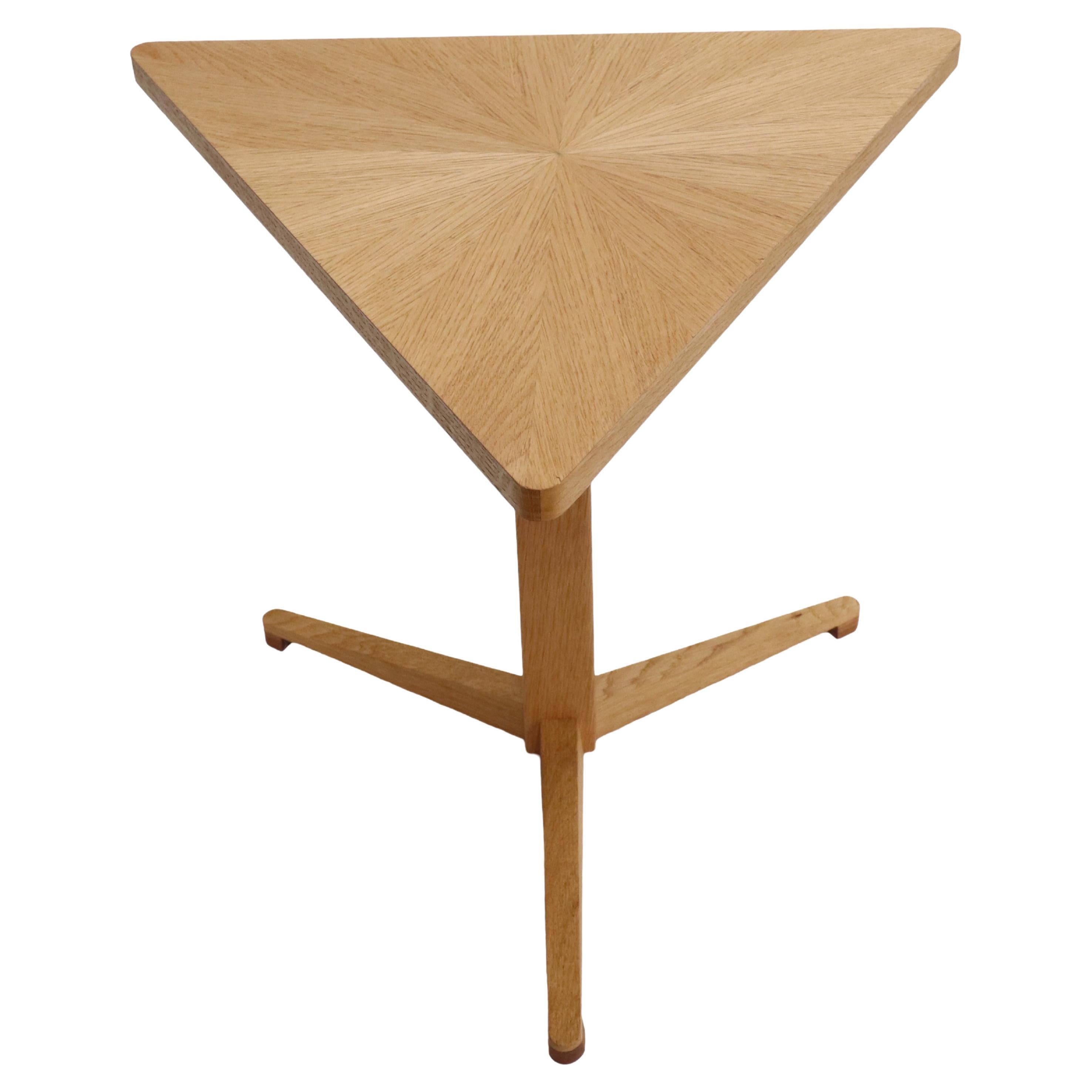 Moderne Guéridon en Oak Oak sunburst The Pedestal en vente
