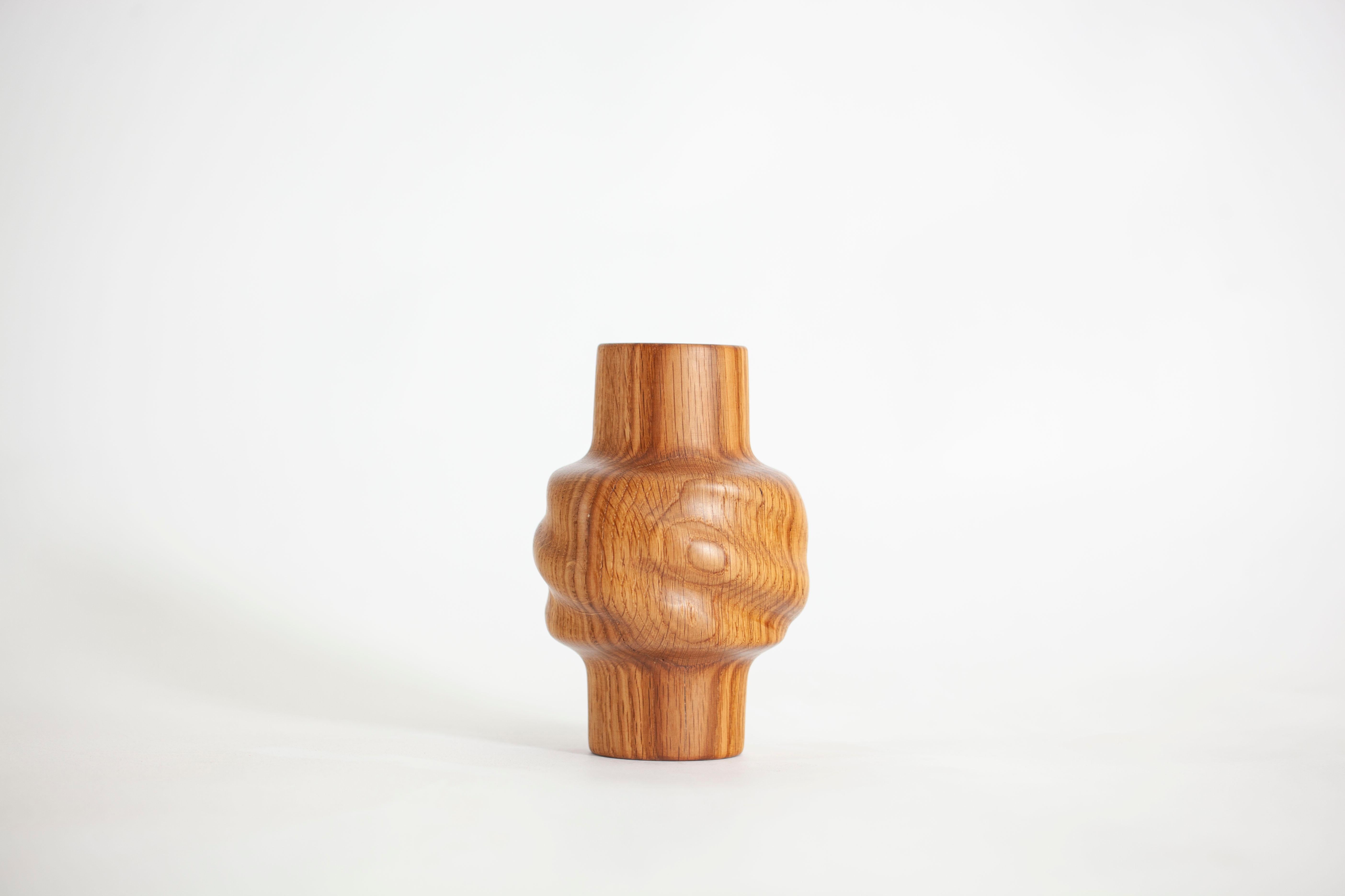 Jarrón Svitok de madera recuperada de roble en venta 3