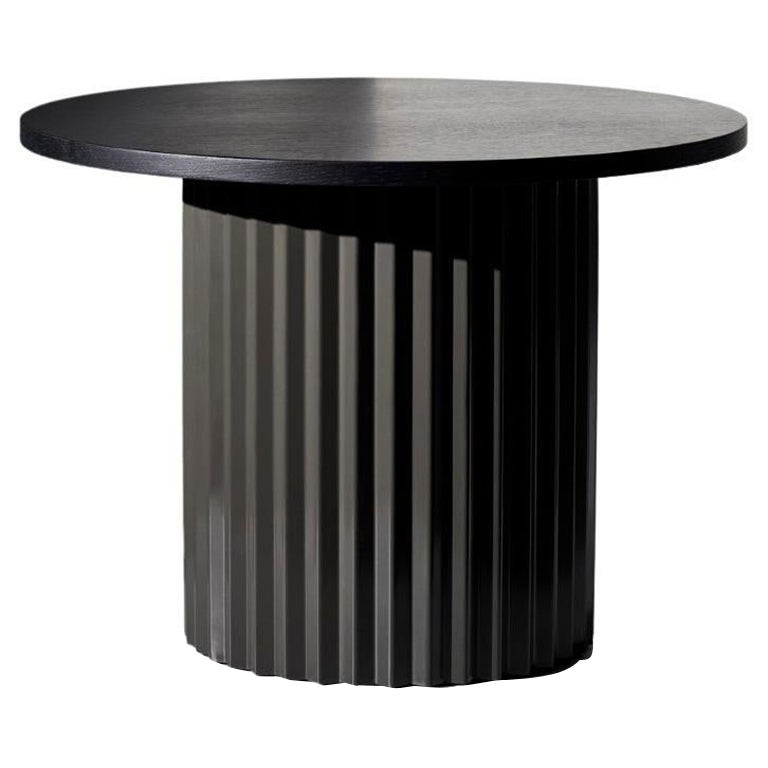 Oak Table 60 by Lisette Rützou