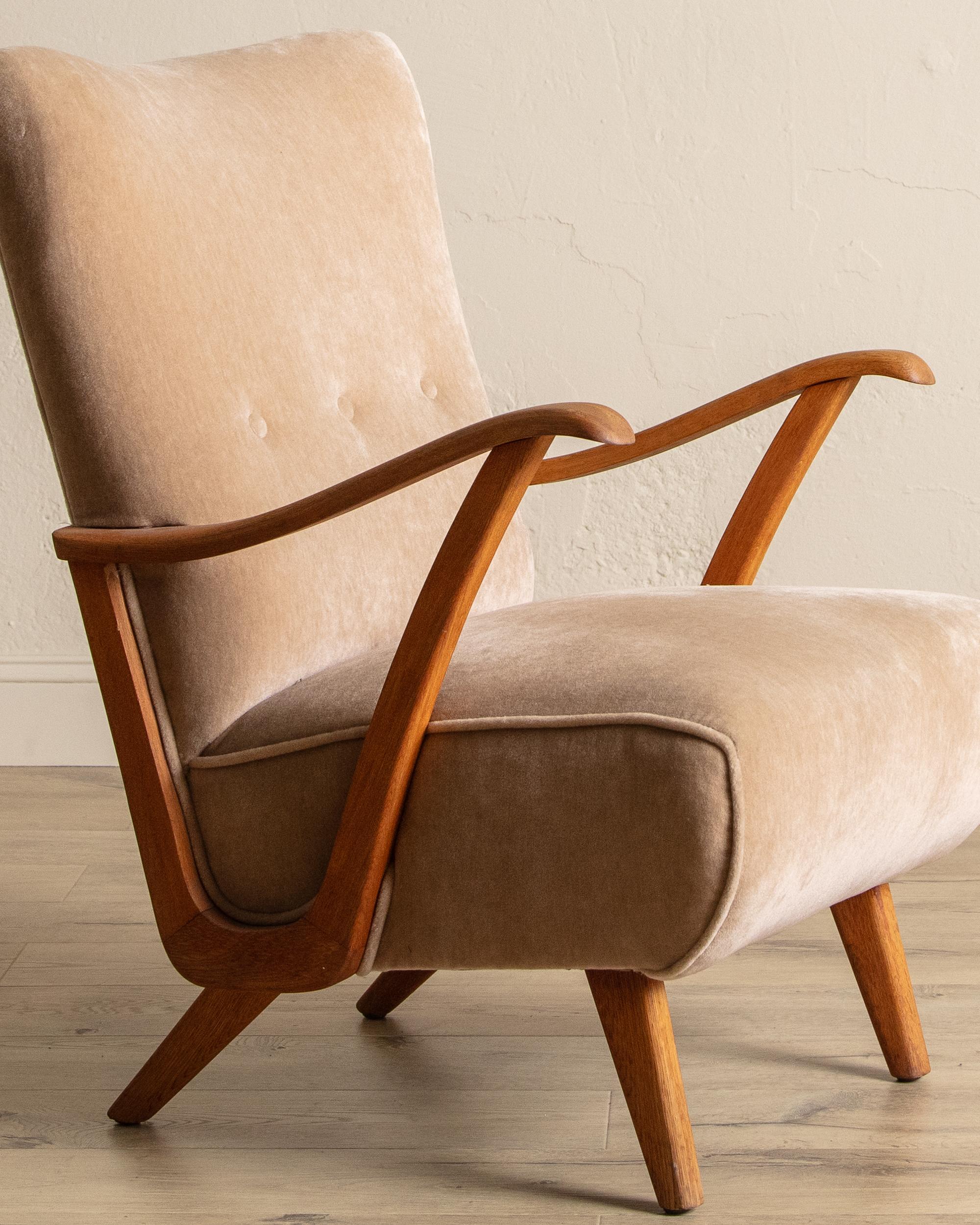Eiche & Taupe Mohair Lounge Chair, Schweden, 1940er Jahre im Angebot 2