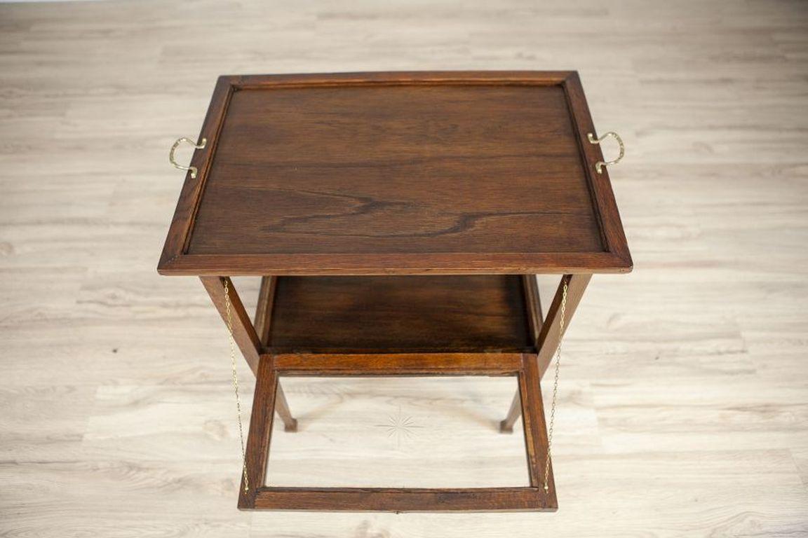 Oak Tea Cabinet With Tray From the Early 20th Century For Sale 3