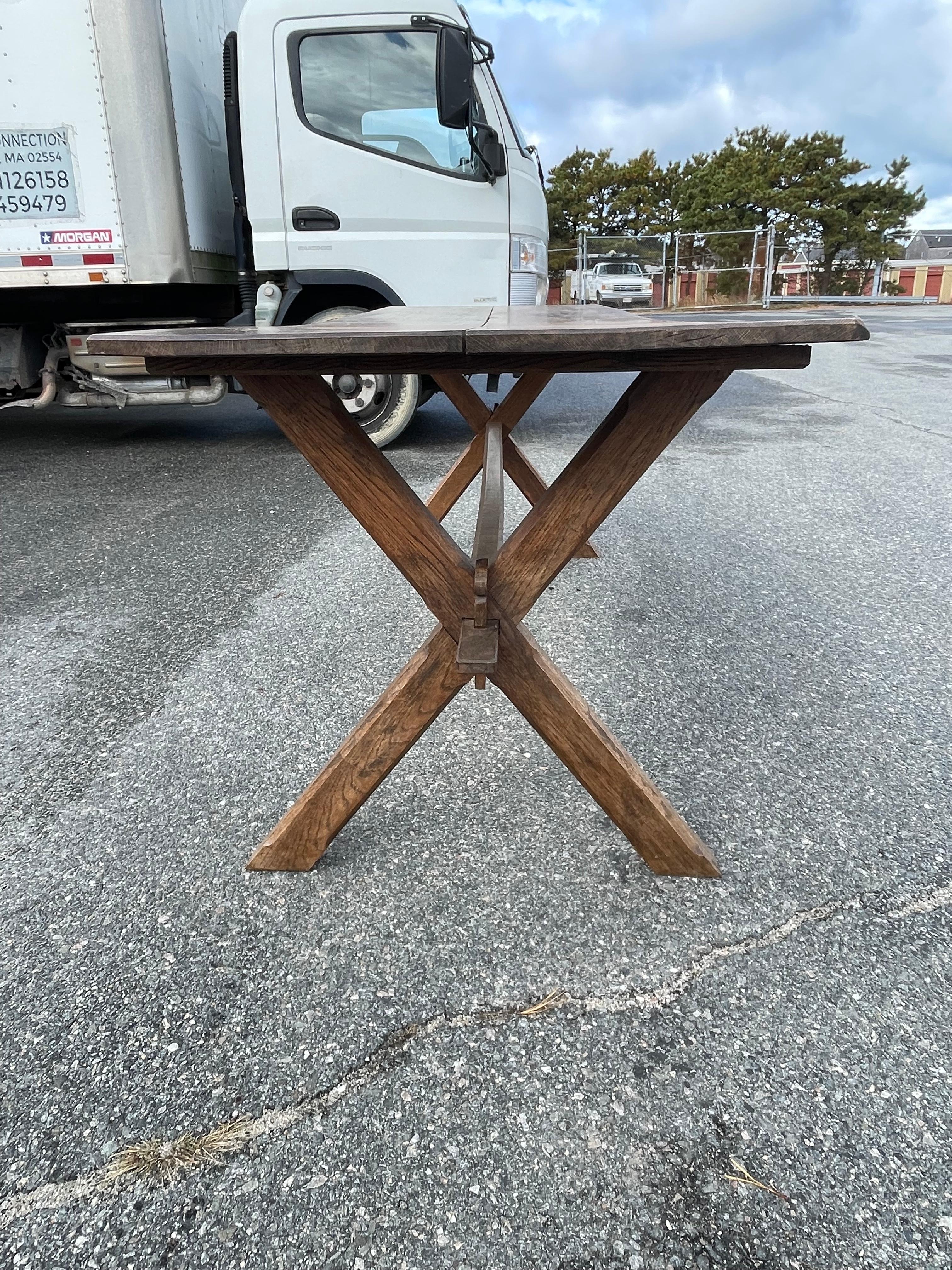 Chêne Table à tréteaux en chêne en vente