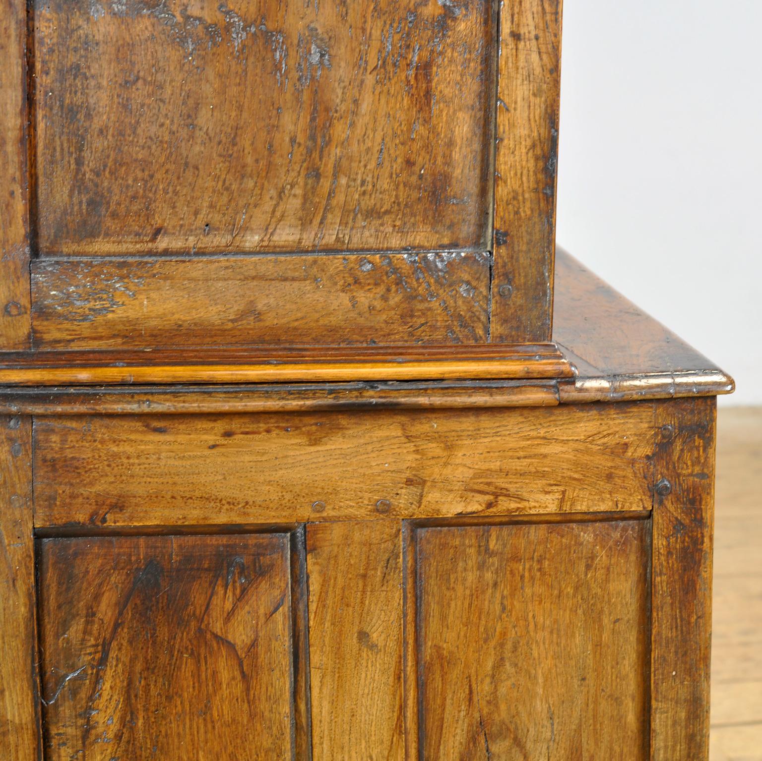 Armadio tridarn di Oak, 1710 circa in vendita 9